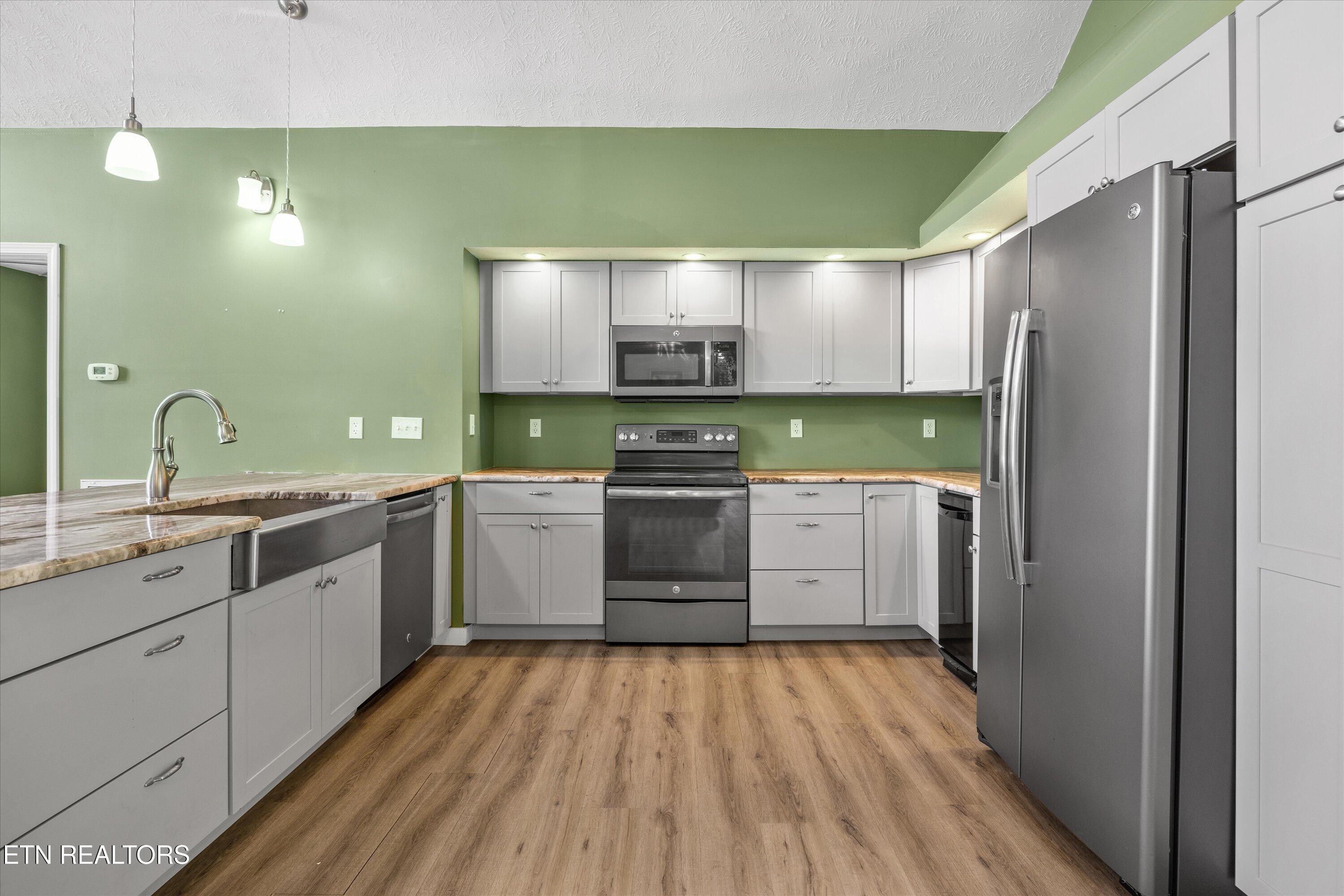 4868 Settlers View Lane