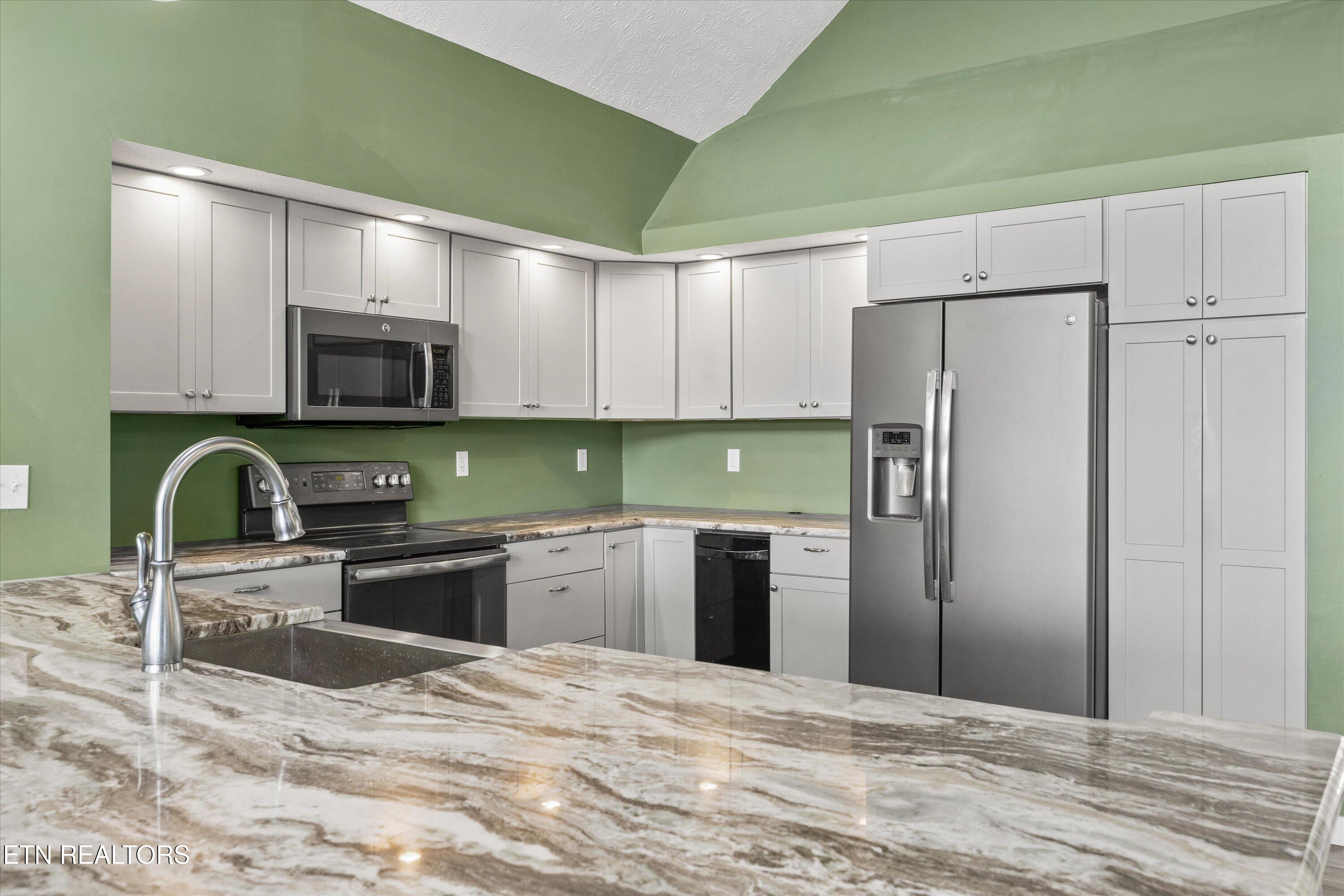 4868 Settlers View Lane