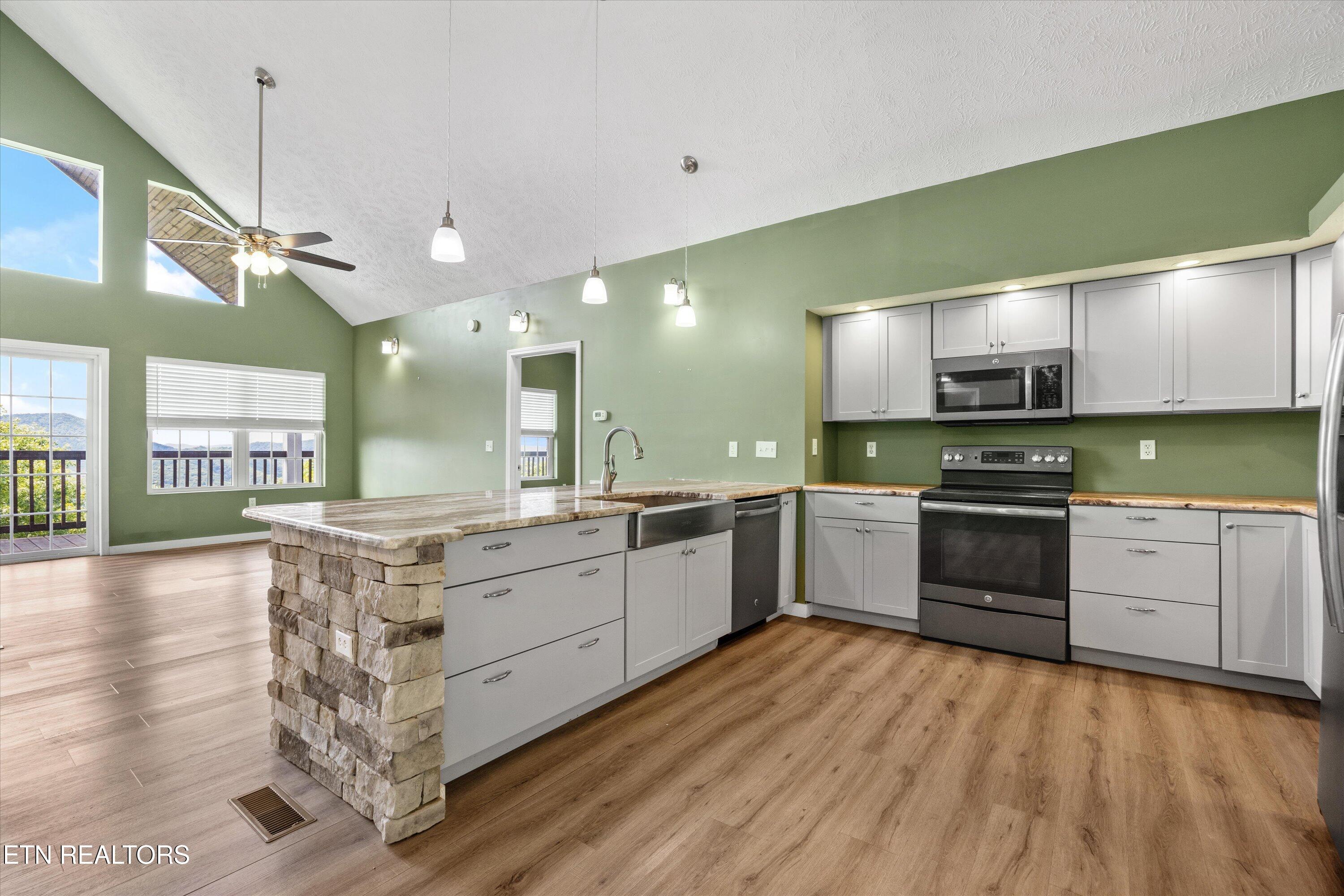 4868 Settlers View Lane