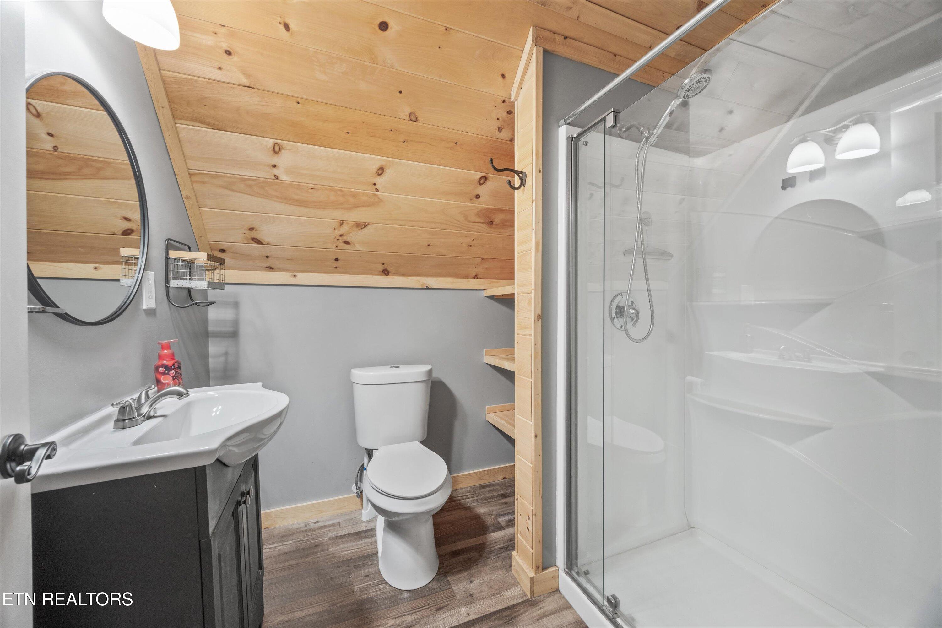 3033 Lazy River Lane