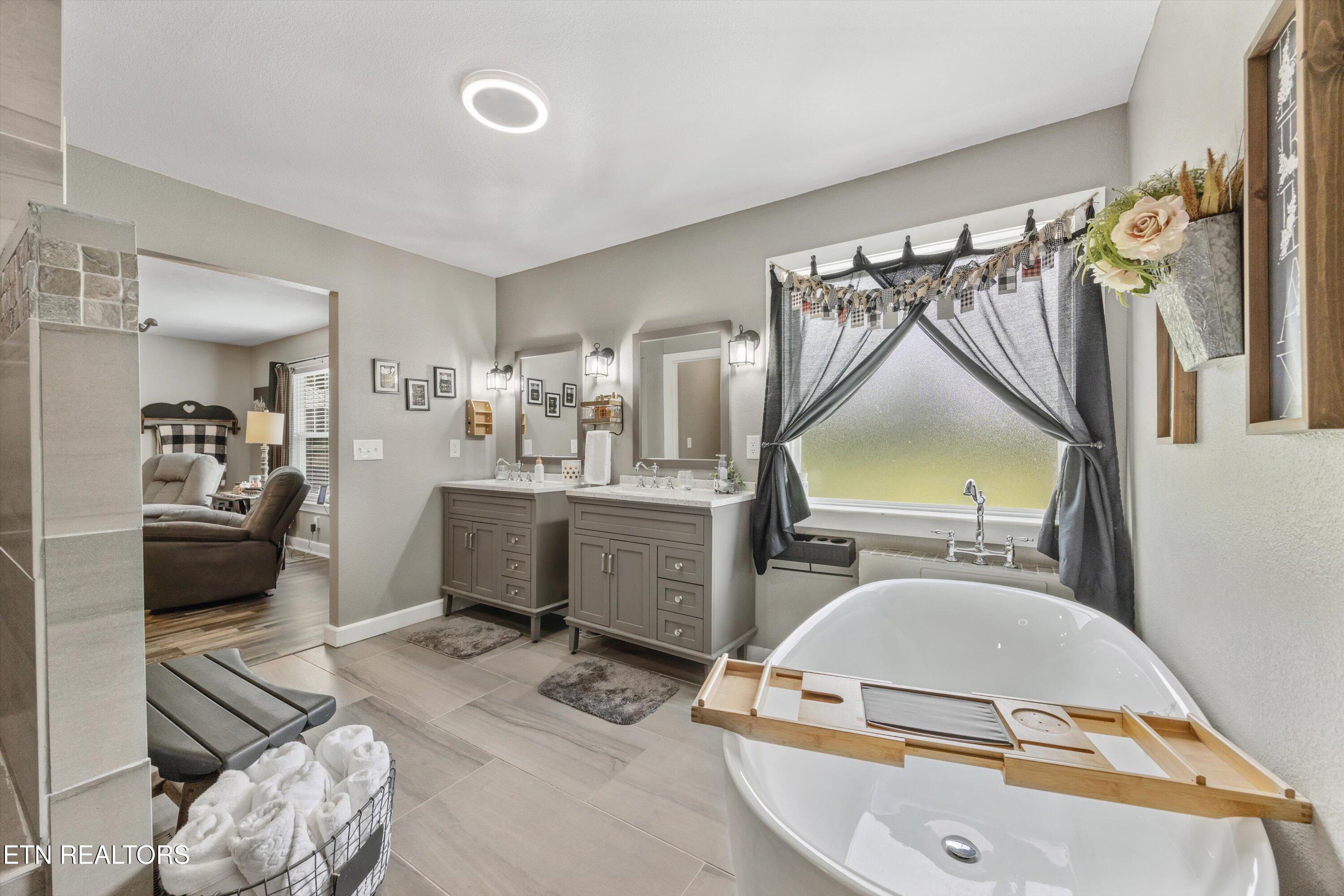 3033 Lazy River Lane