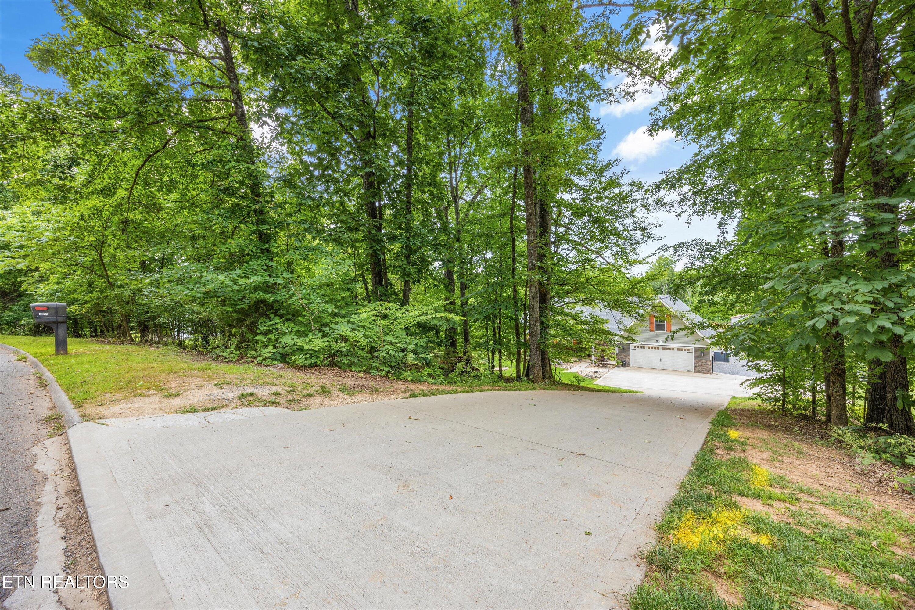 3033 Lazy River Lane