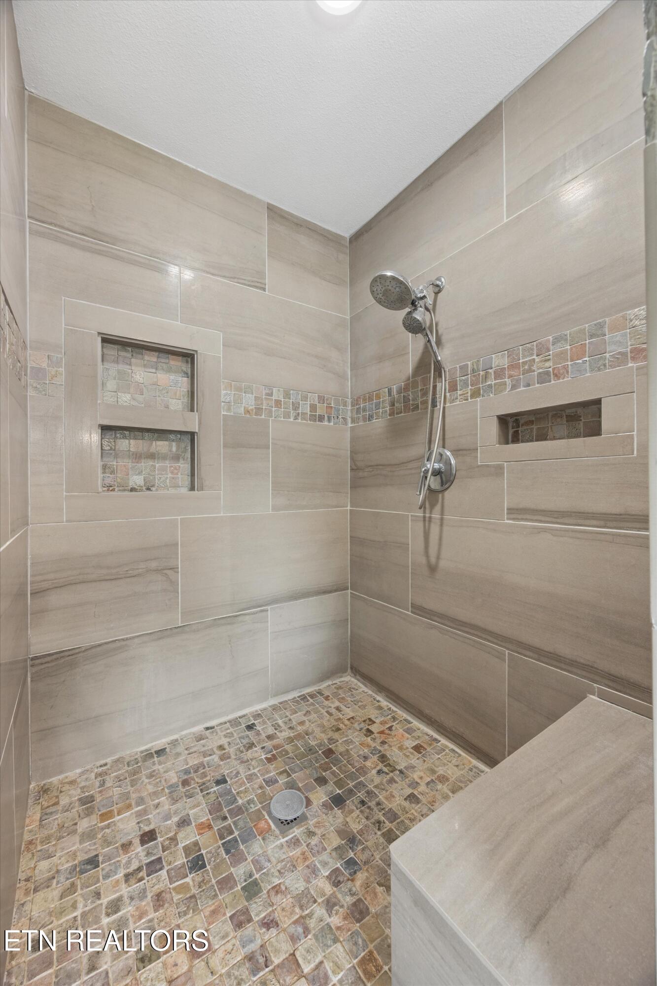 3033 Lazy River Lane