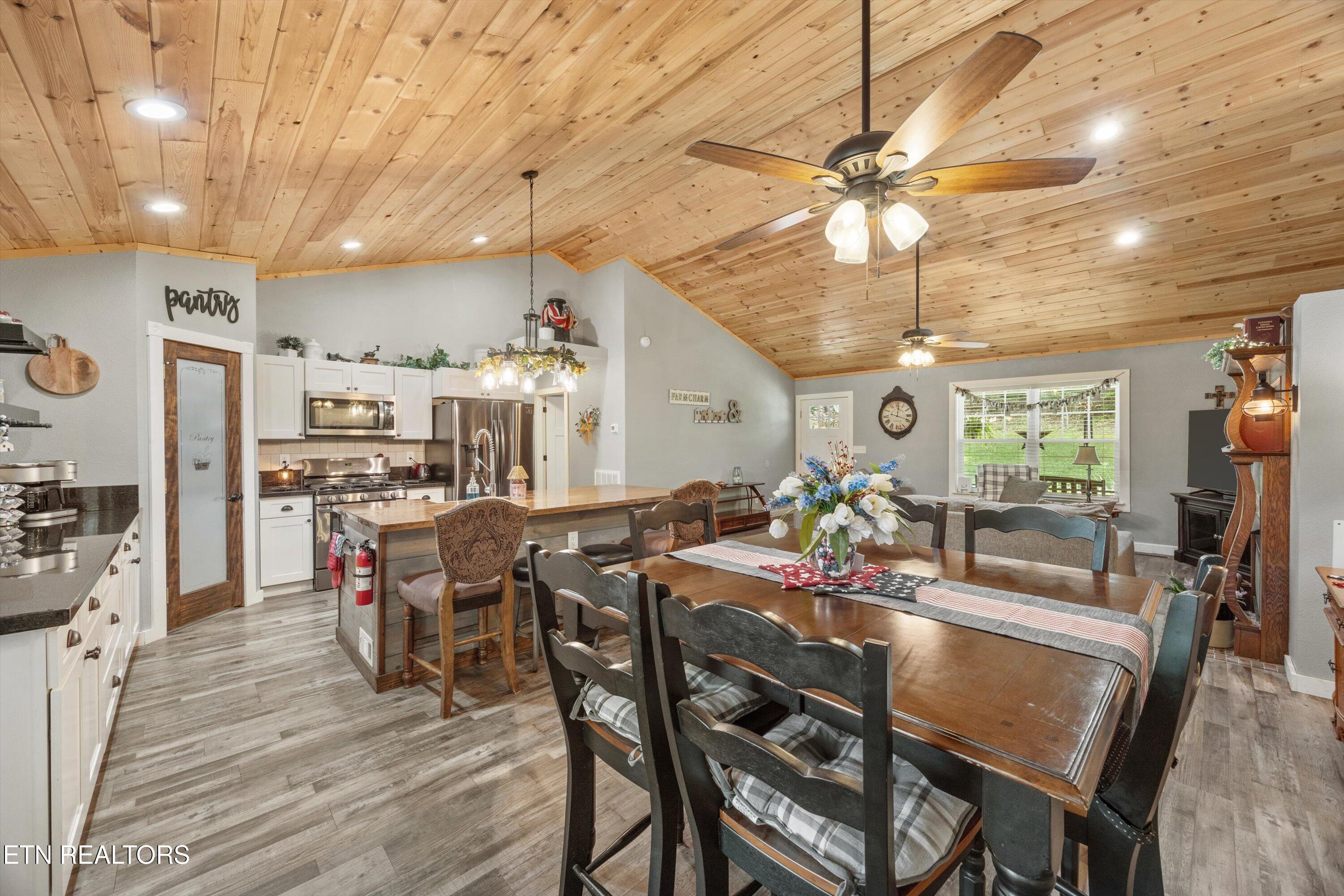 3033 Lazy River Lane