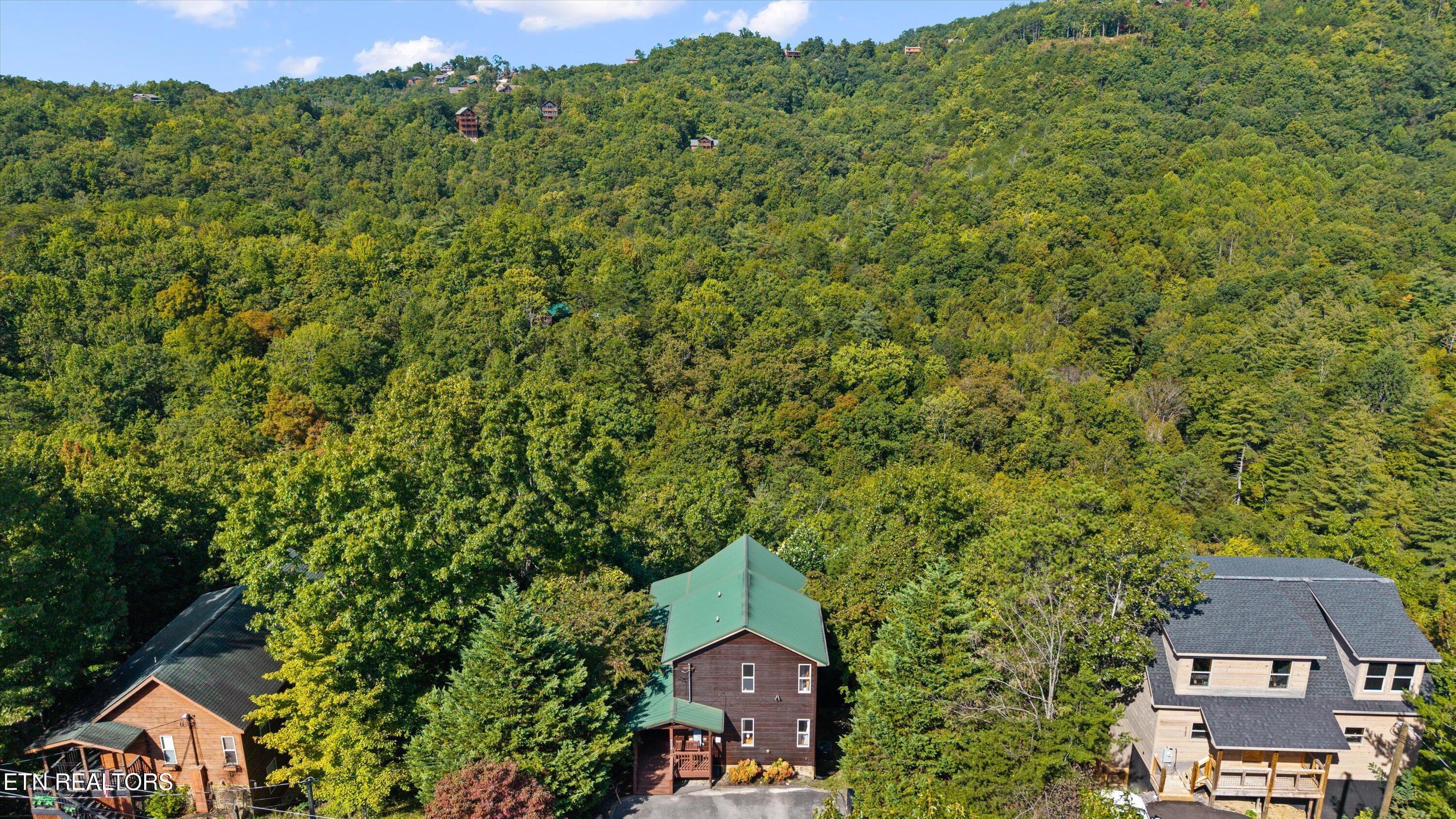 4179 Chamberlain Lane