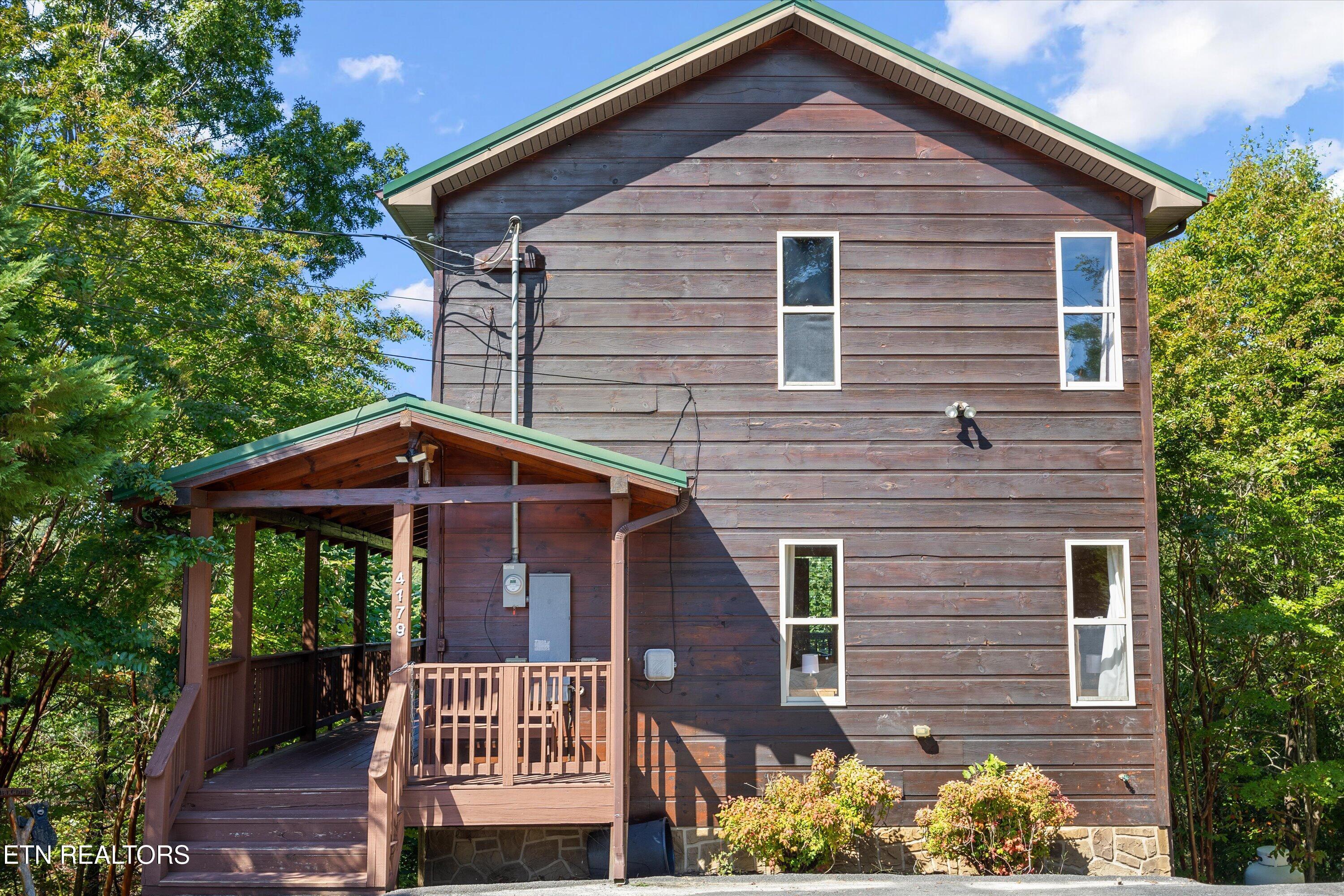 4179 Chamberlain Lane