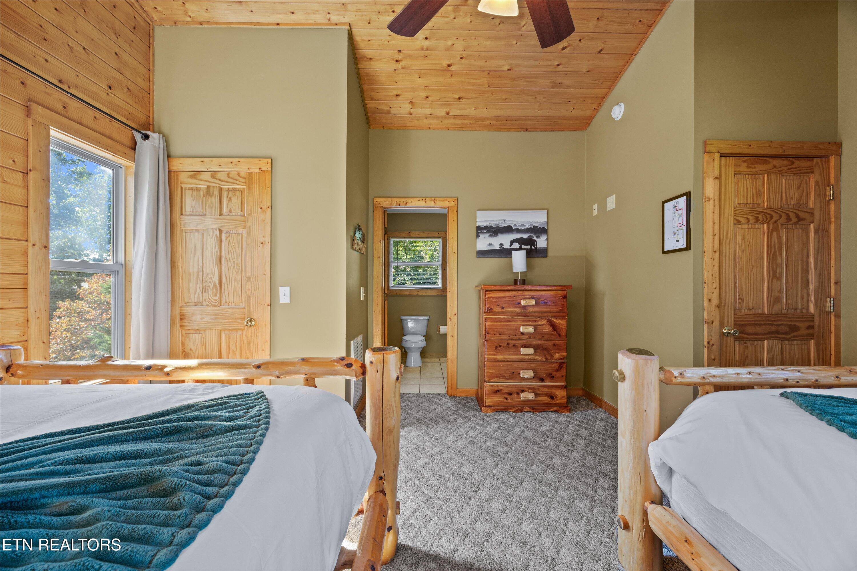 4179 Chamberlain Lane