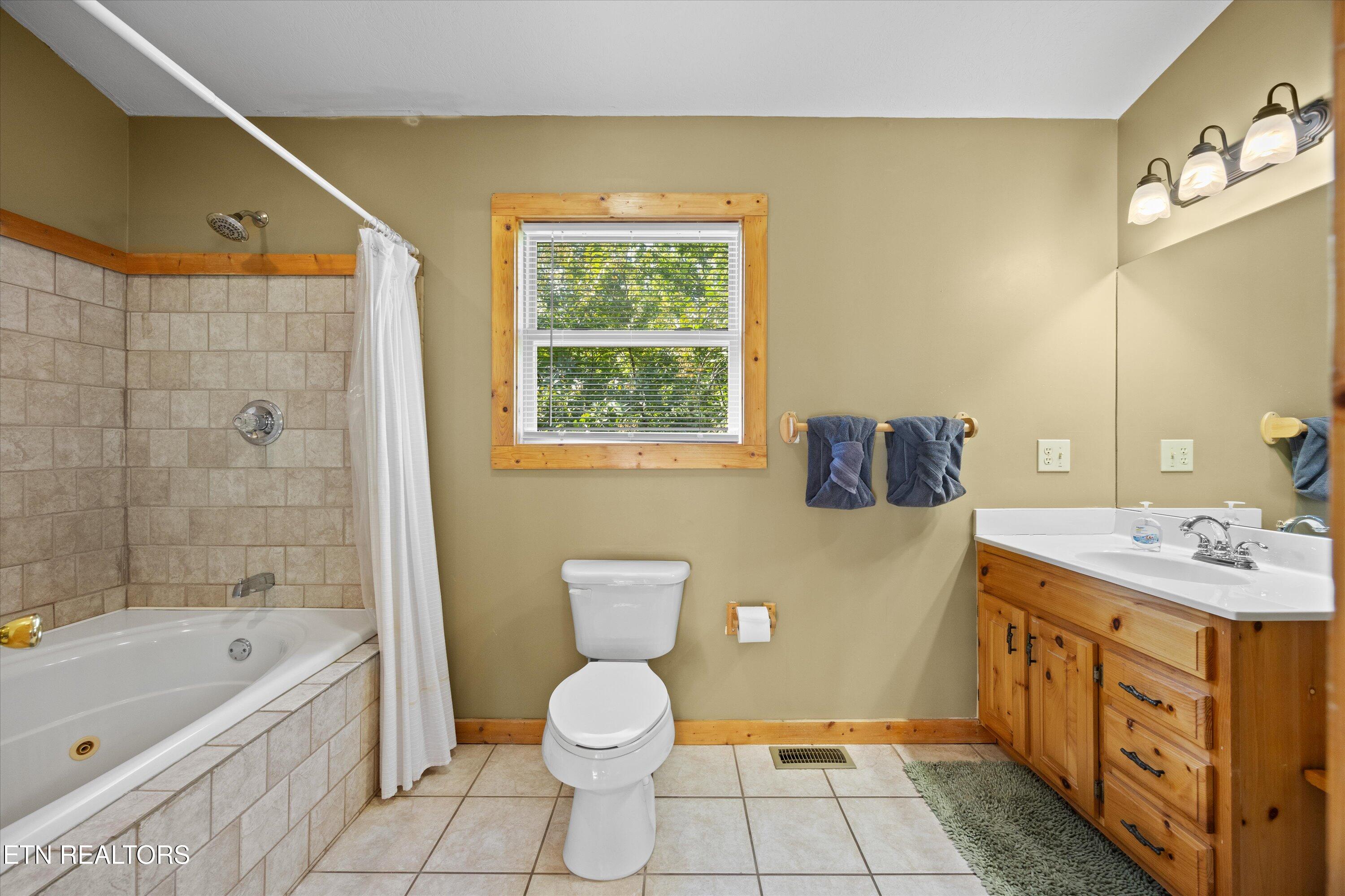 4179 Chamberlain Lane