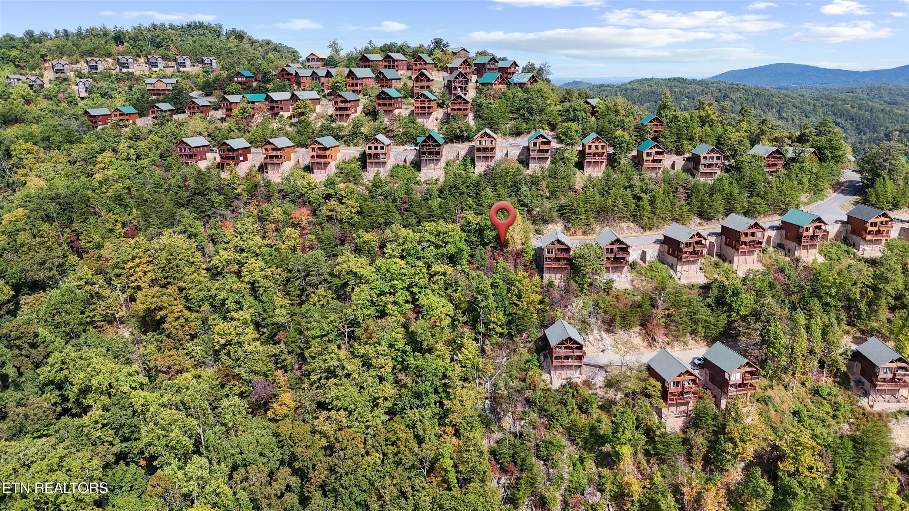 2820 Mountain Glory Tr, Sevierville