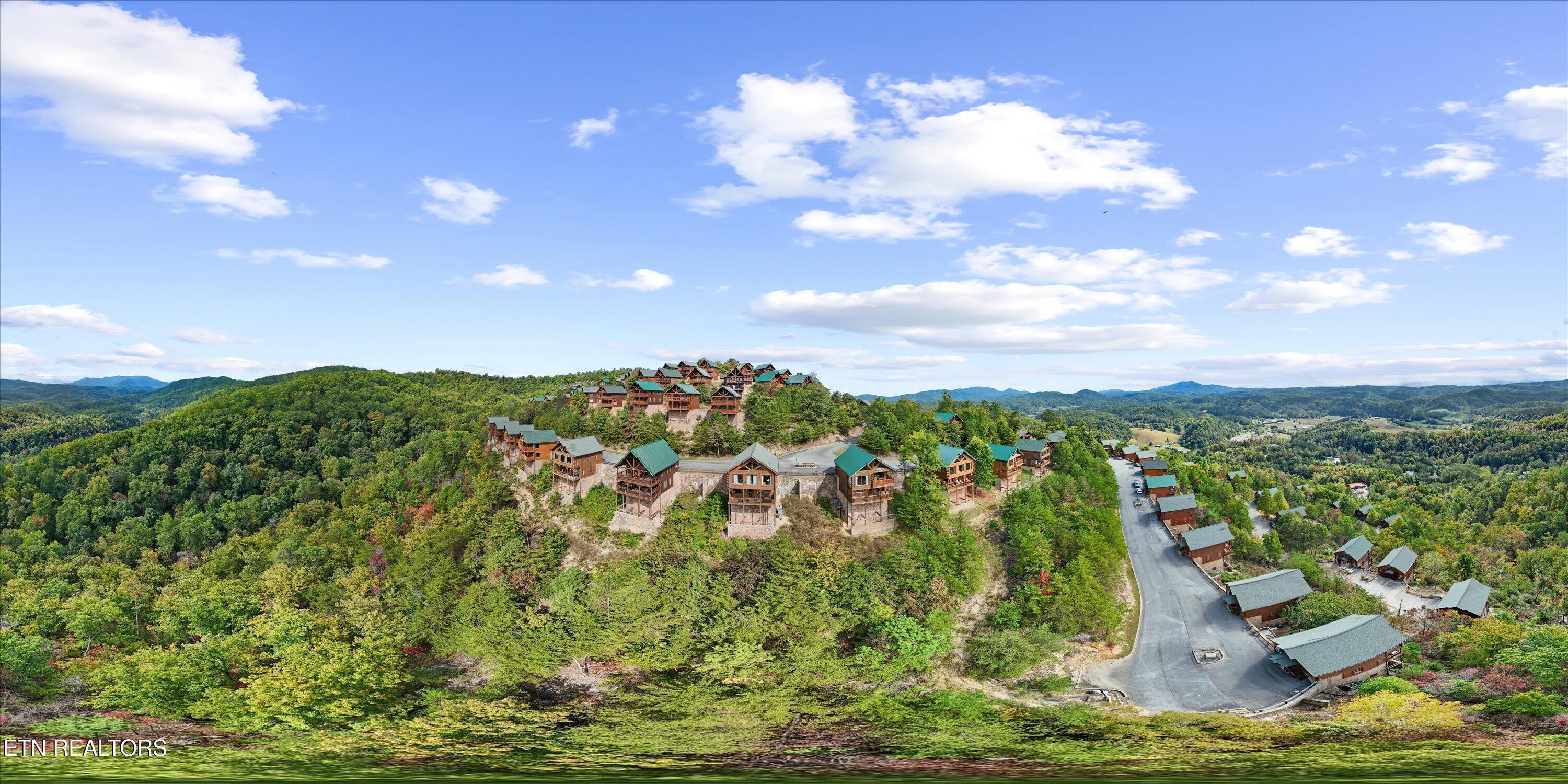 2820 Mountain Glory Tr, Sevierville