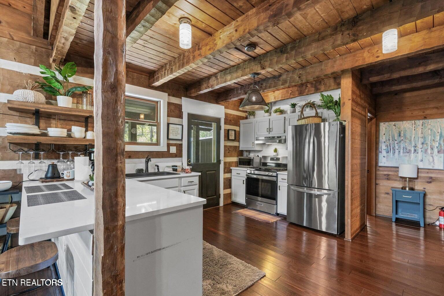 4065 Hickory Hollow Way