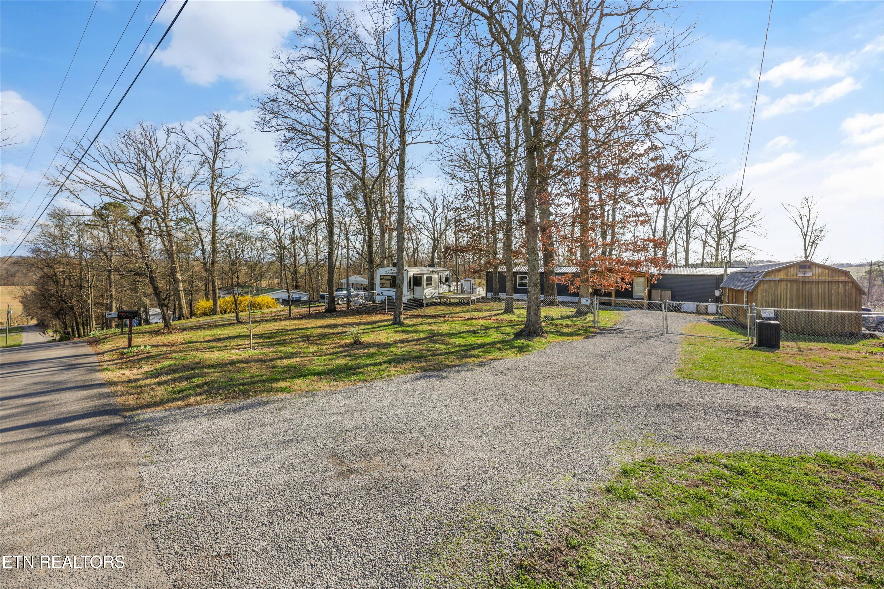 1729 Walnut Hill Lane