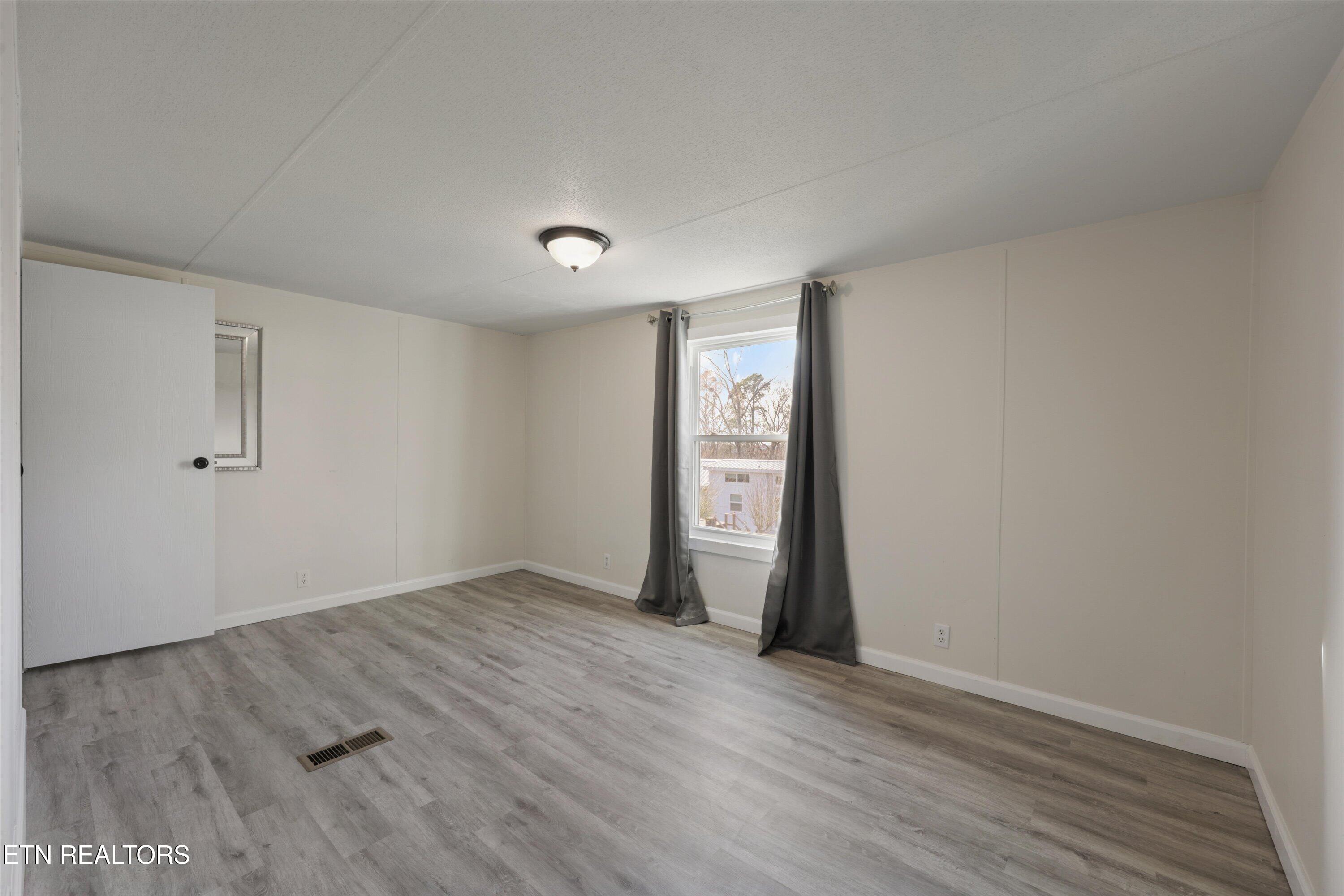 1729 Walnut Hill Lane