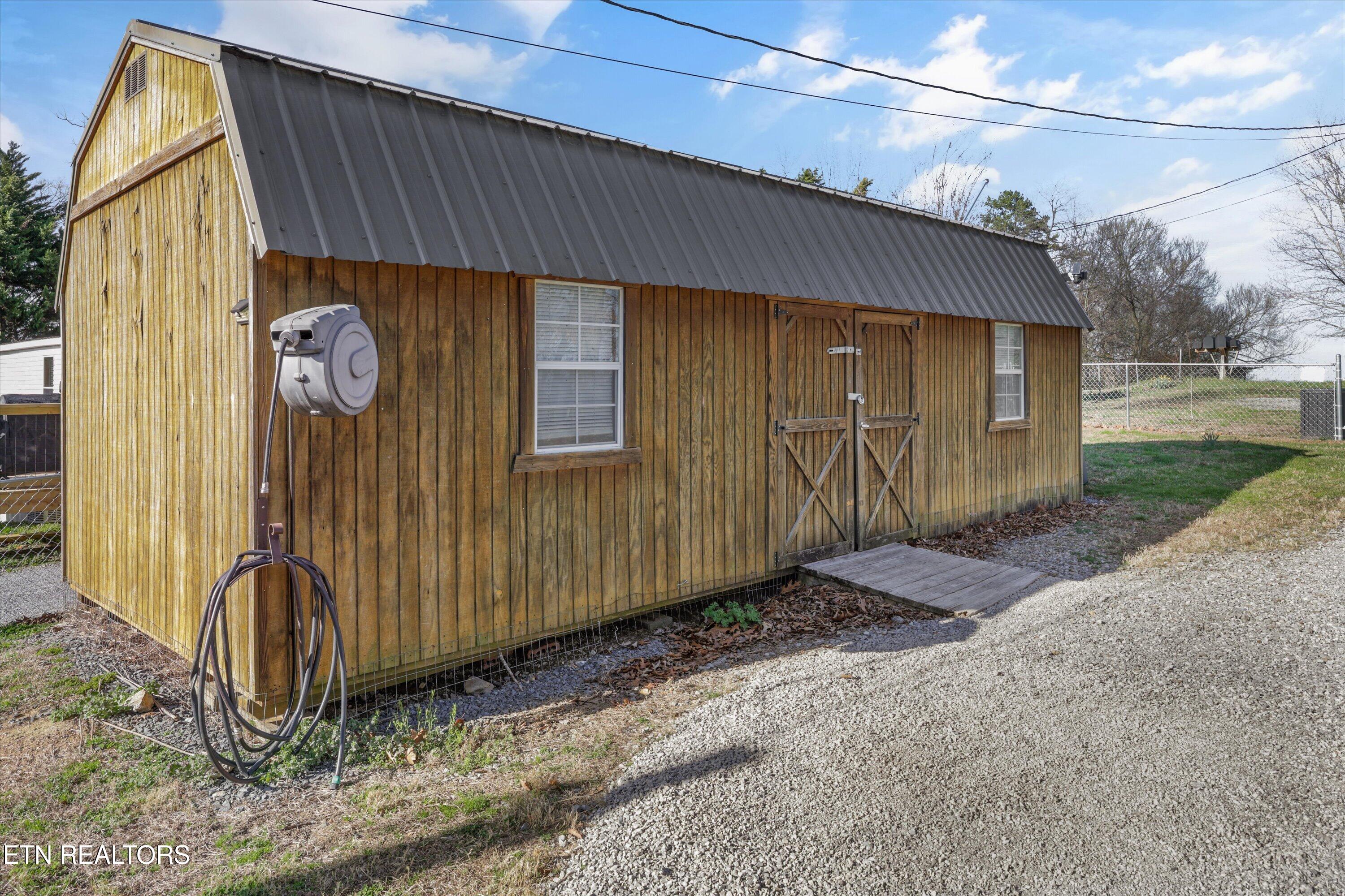 1729 Walnut Hill Lane