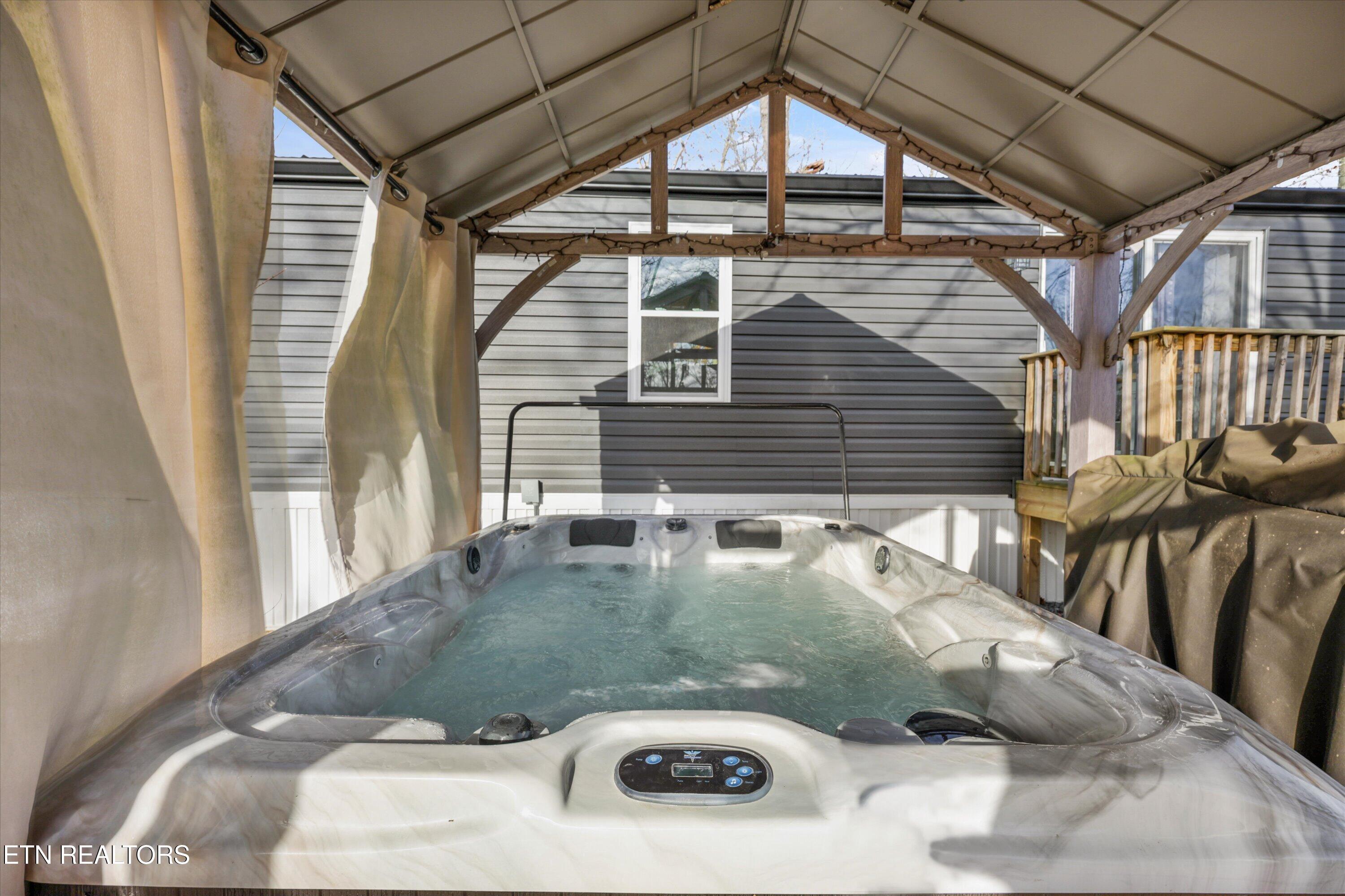 1729 Walnut Hill Lane