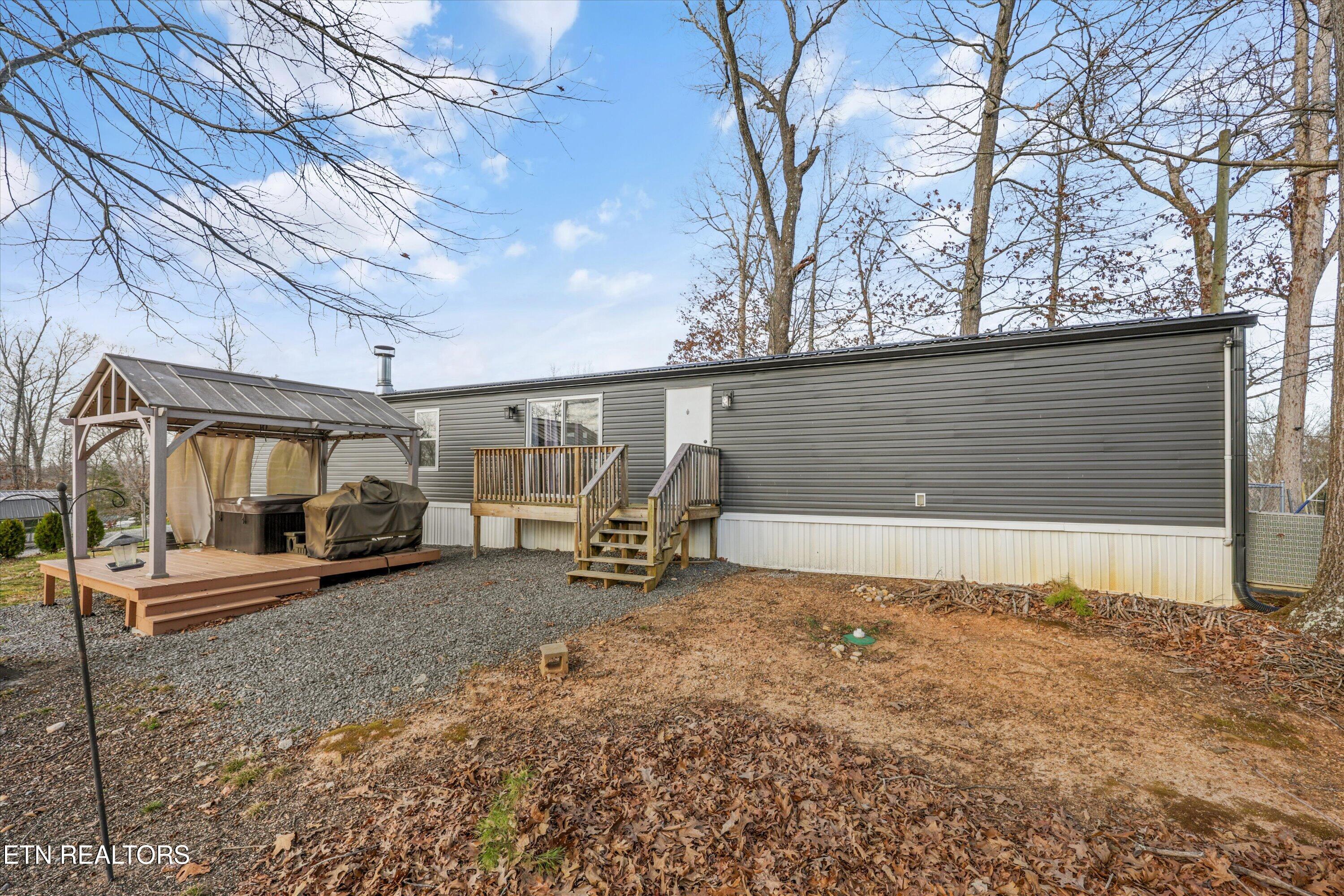 1729 Walnut Hill Lane