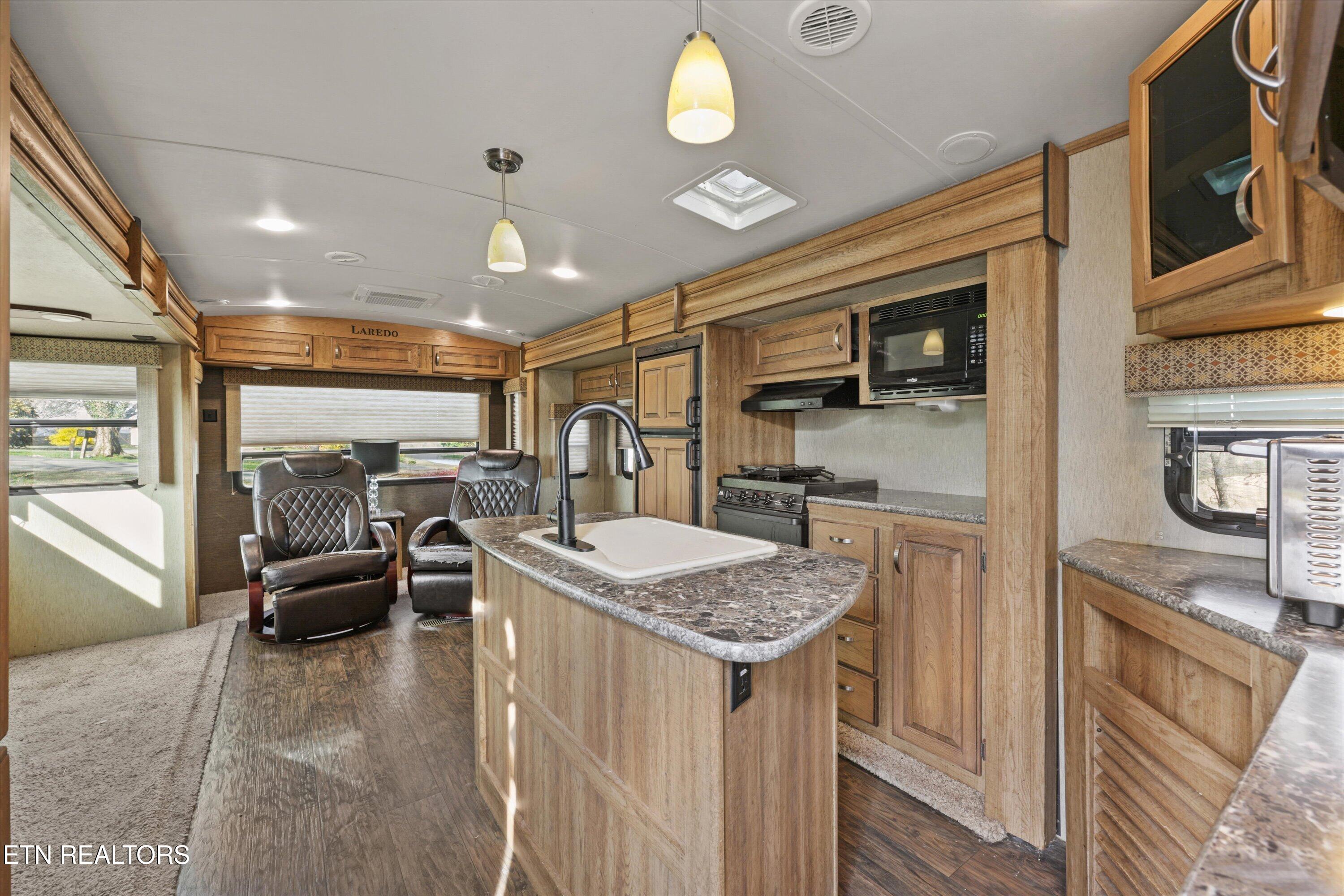 1729 Walnut Hill Lane