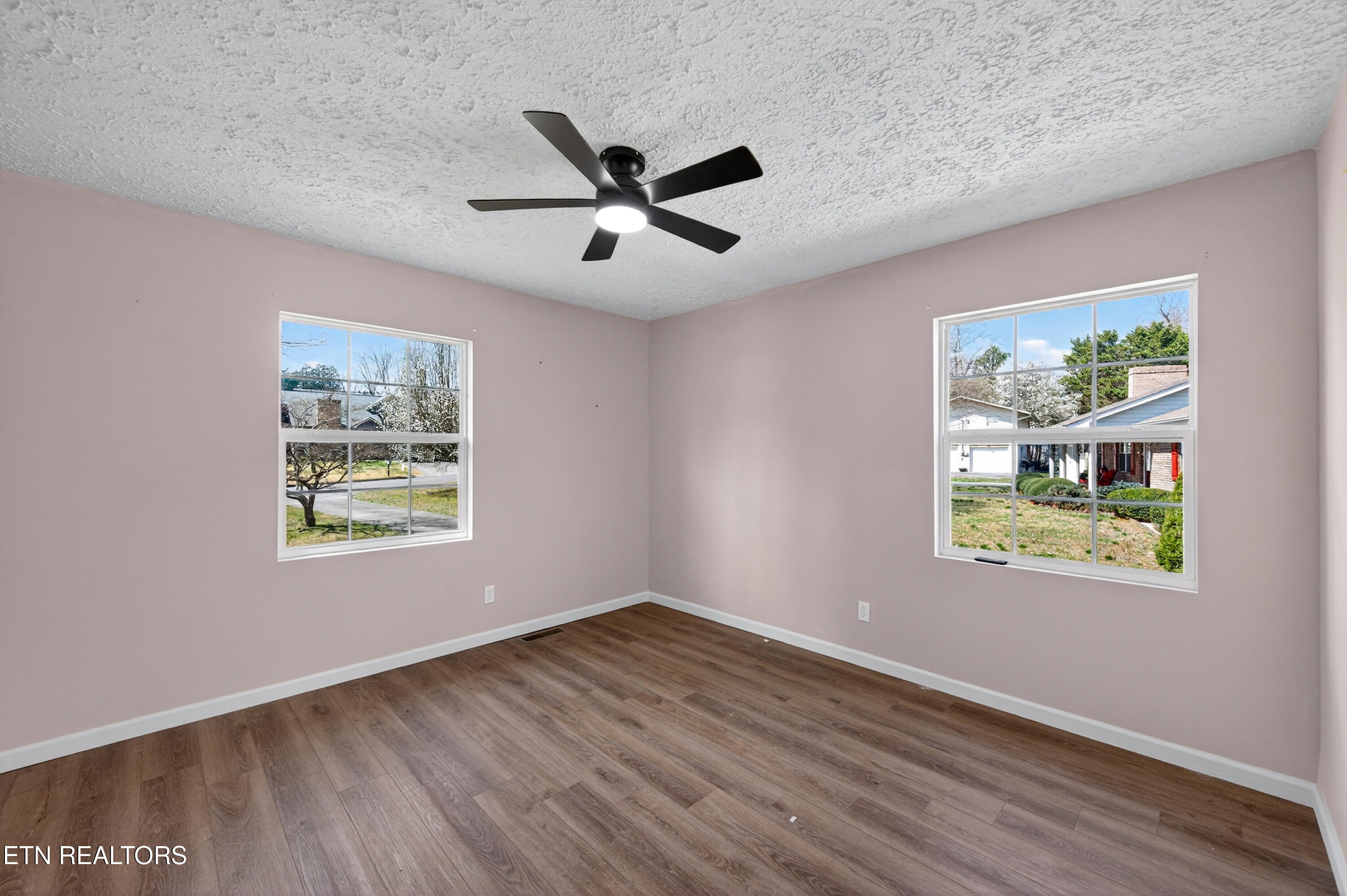1205 Hoss Rd