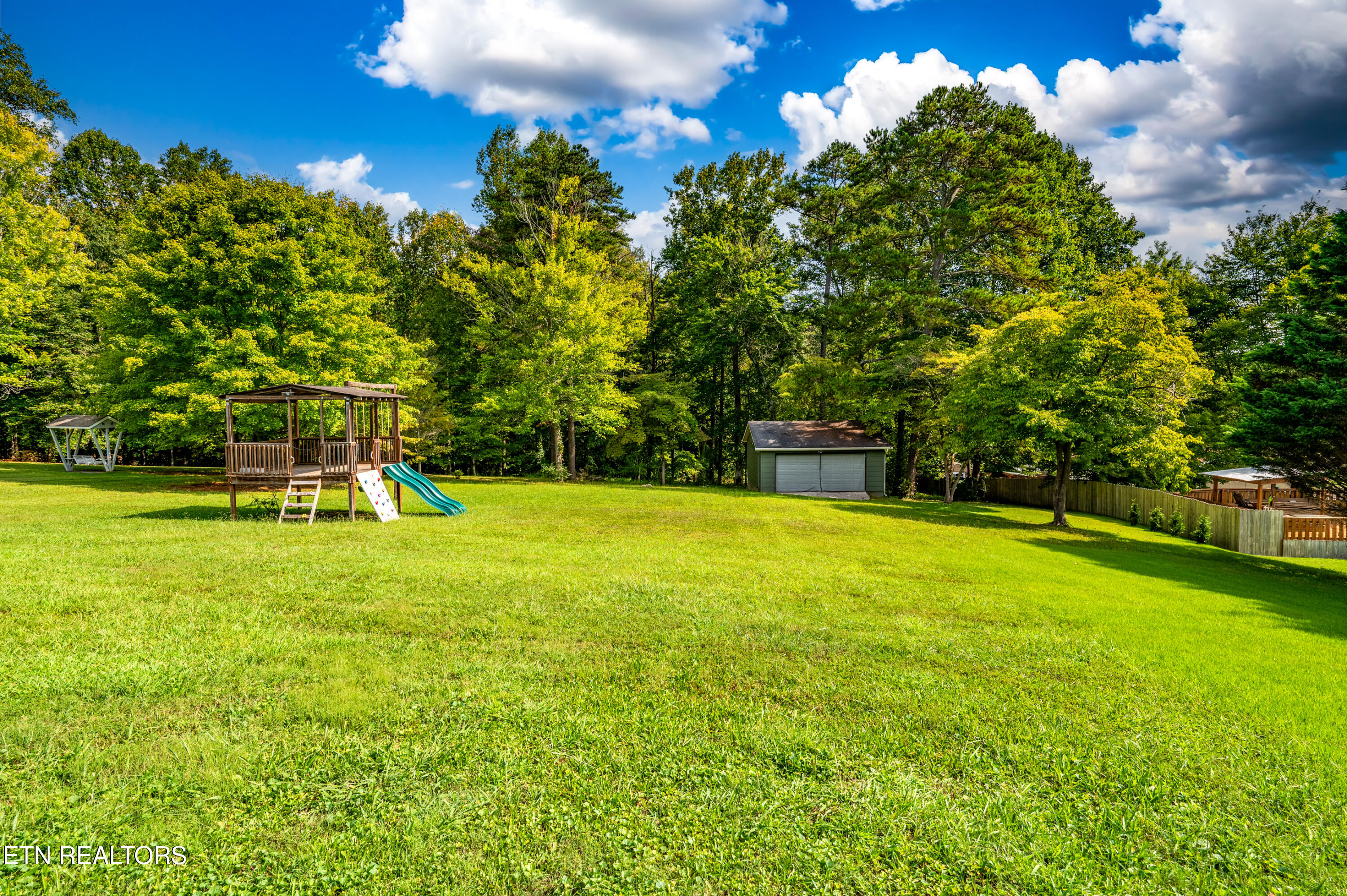1205 Hoss Rd