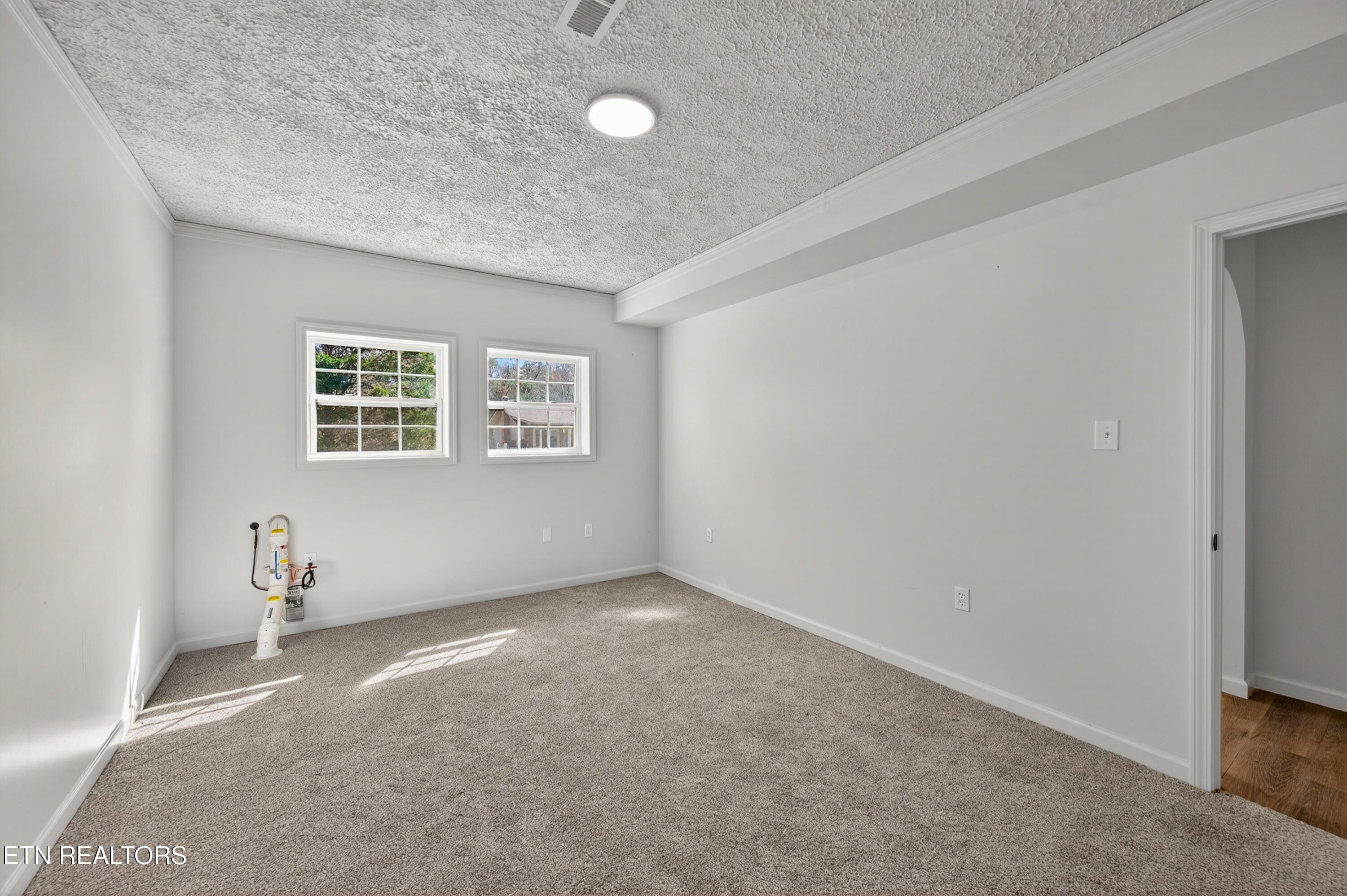 1205 Hoss Rd