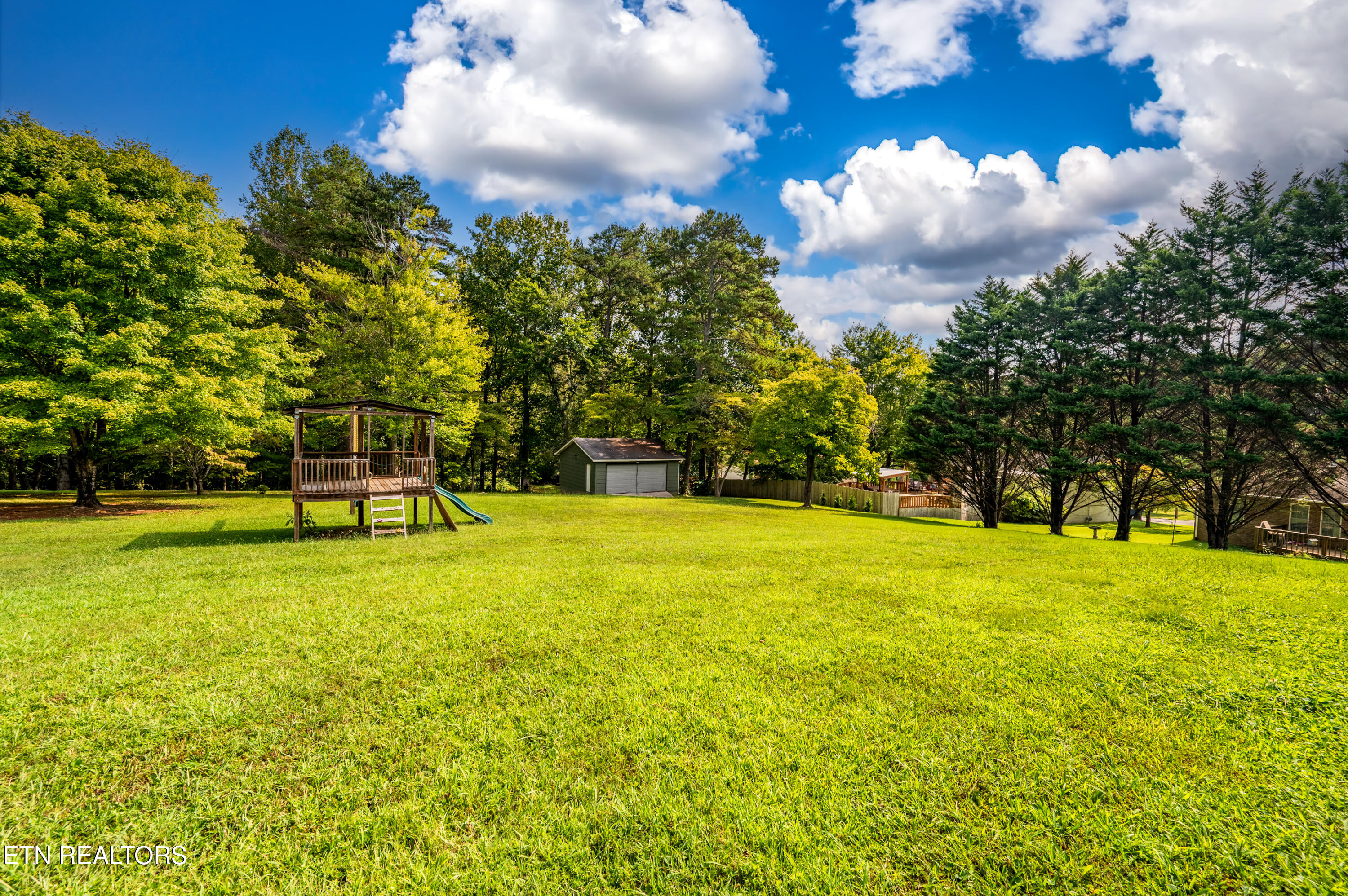 1205 Hoss Rd