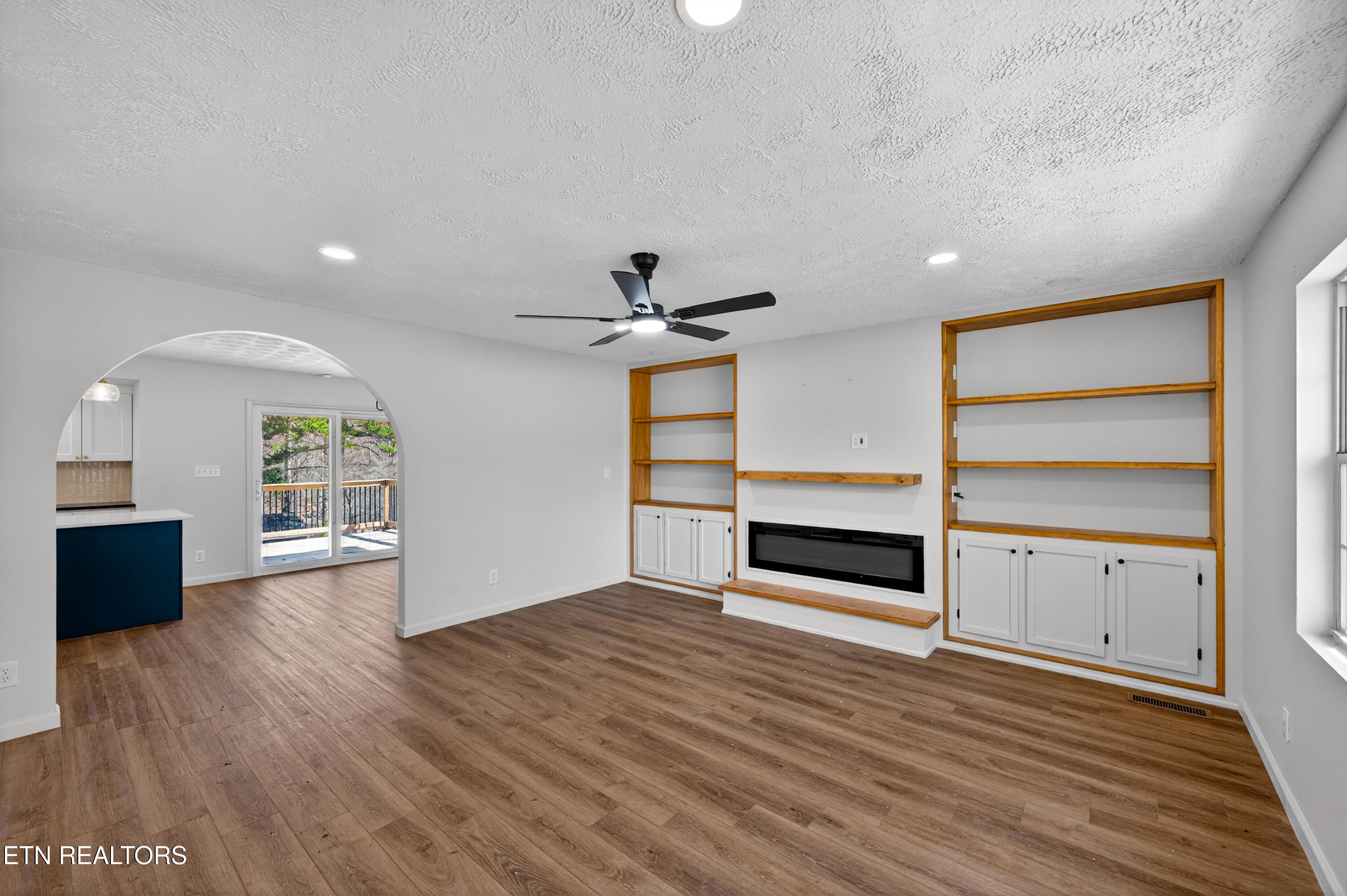 1205 Hoss Rd