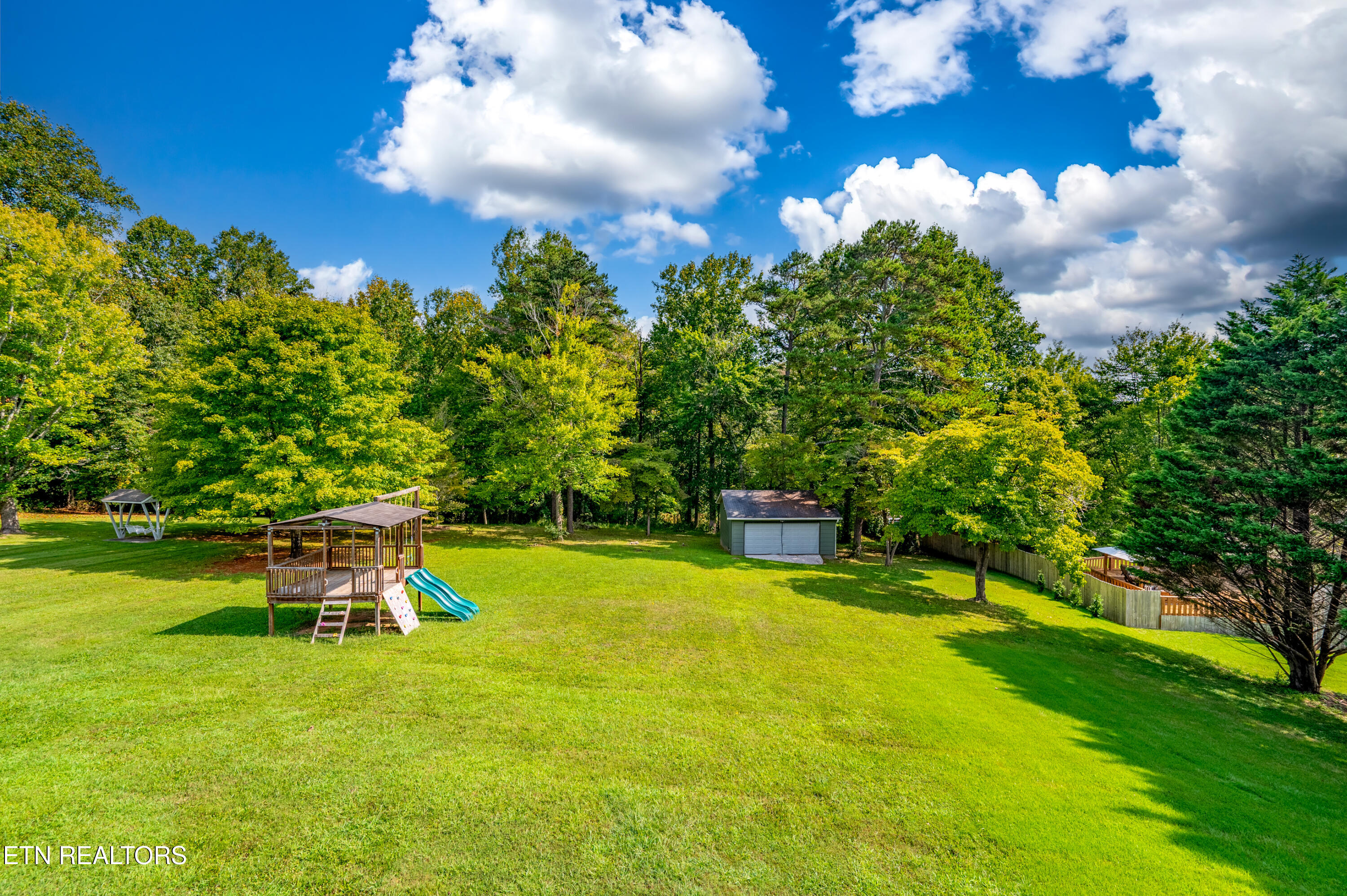 1205 Hoss Rd