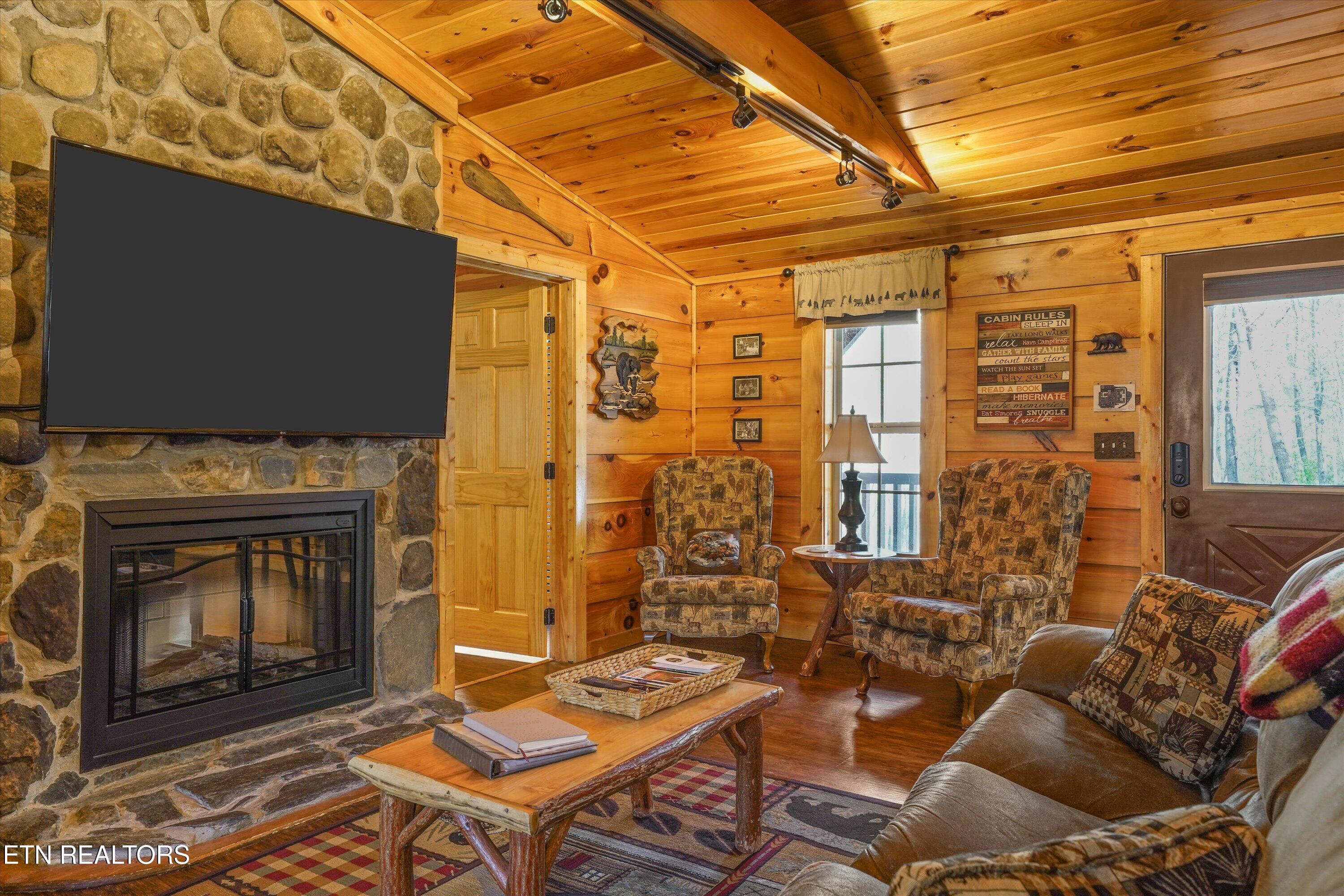 130 Branam Hollow Rd