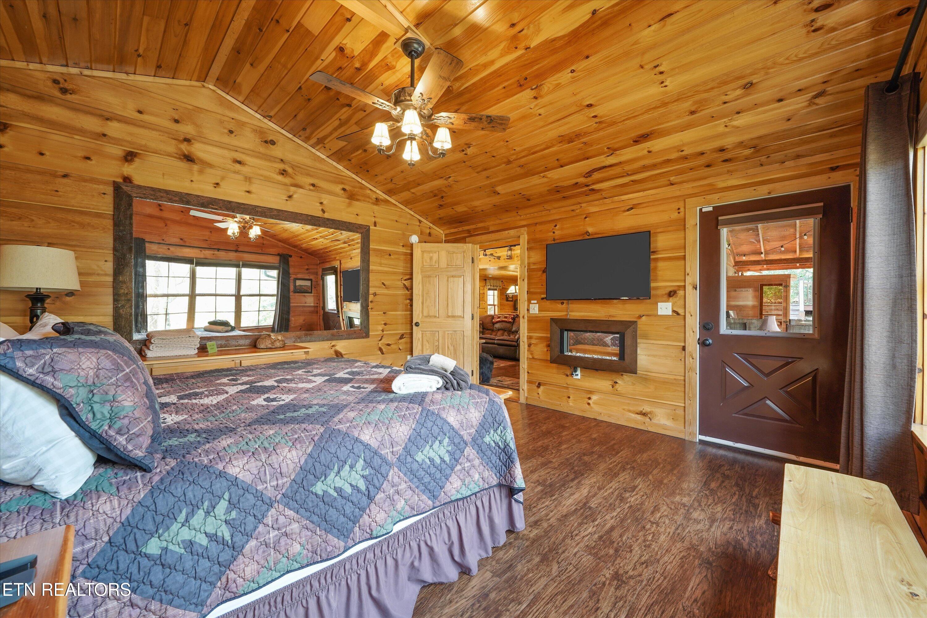 130 Branam Hollow Rd