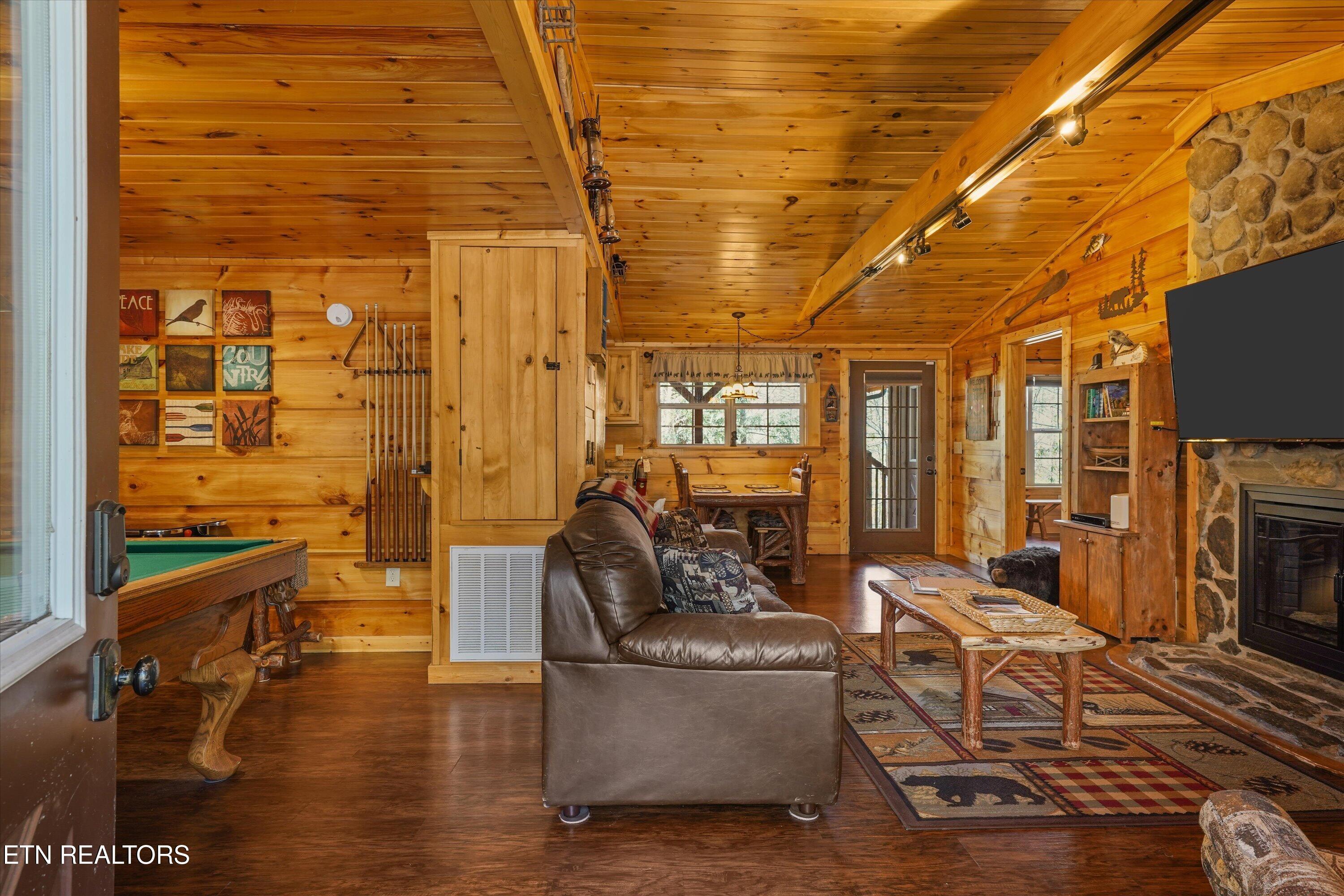 130 Branam Hollow Rd