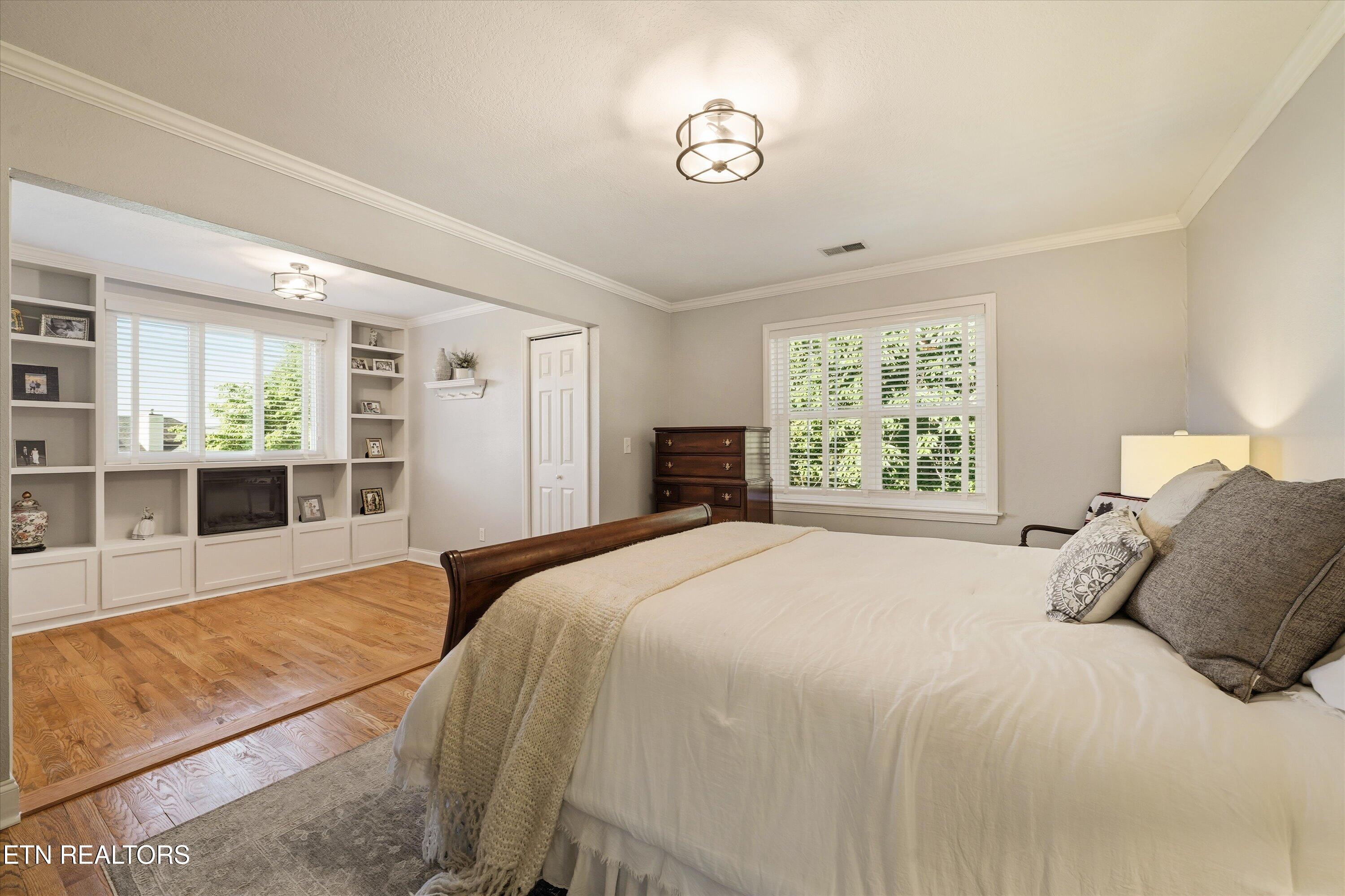 619 Emerald Ave