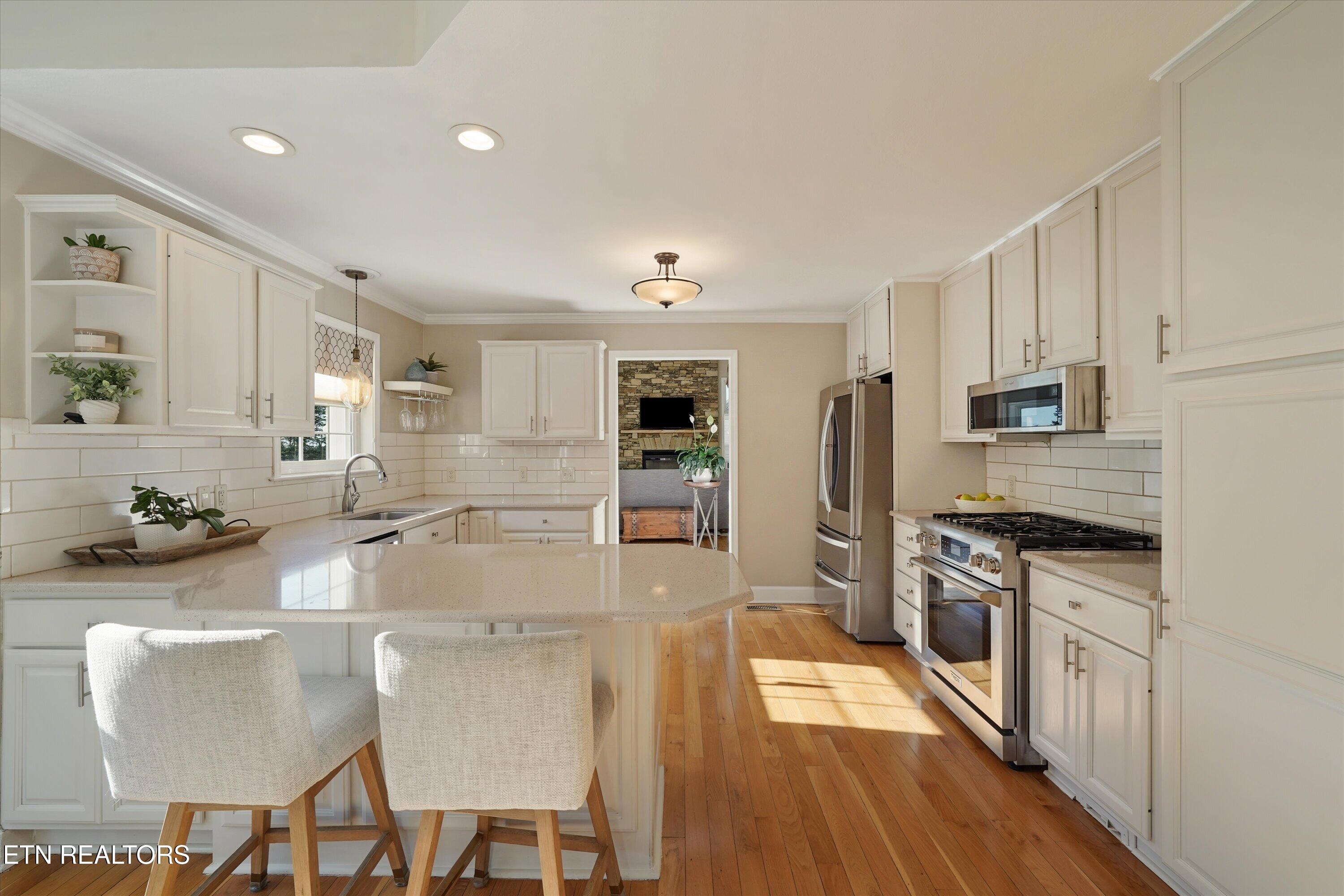 619 Emerald Ave