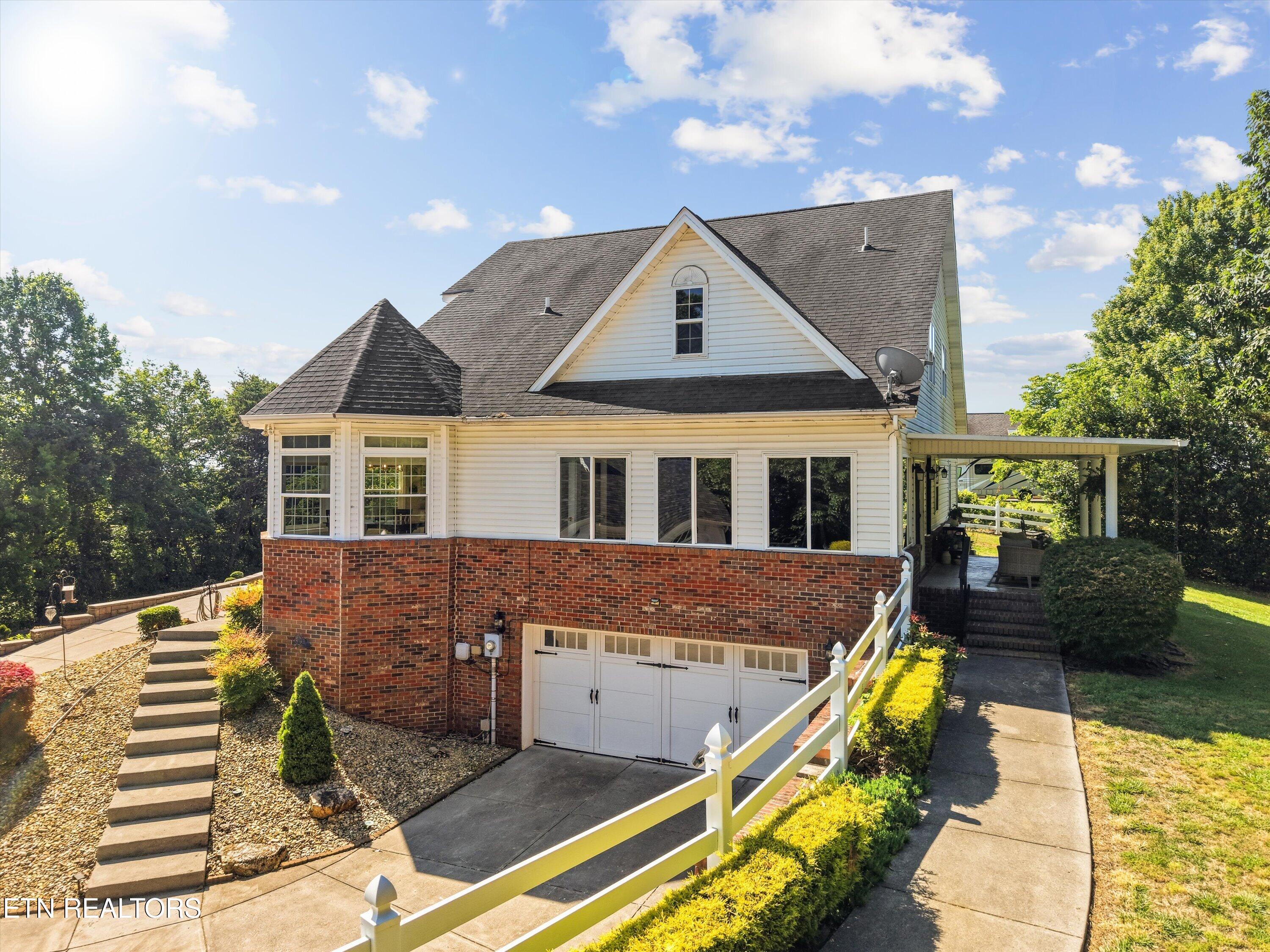 619 Emerald Ave