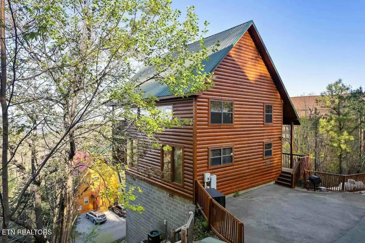 2313 Fox Berry Way