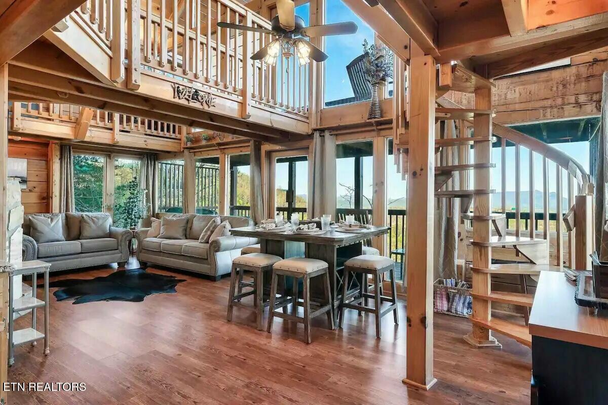 2313 Fox Berry Way