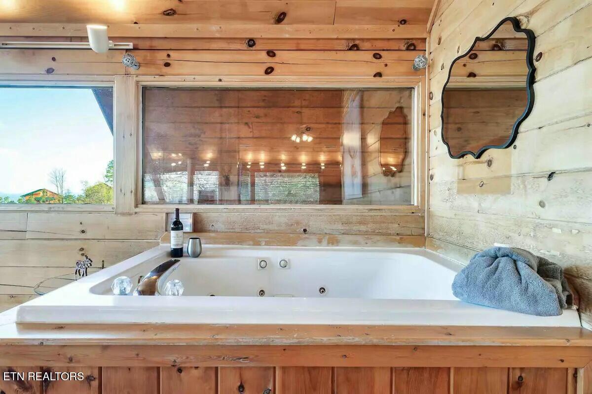 2313 Fox Berry Way