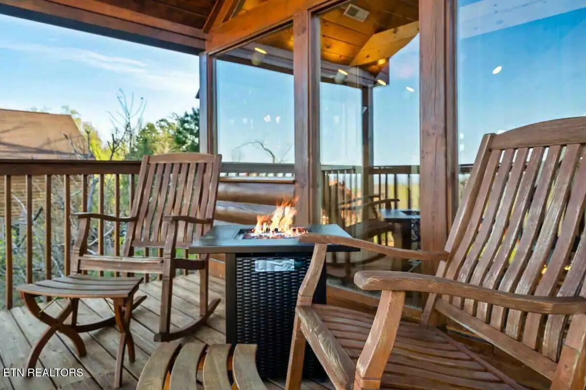 2313 Fox Berry Way