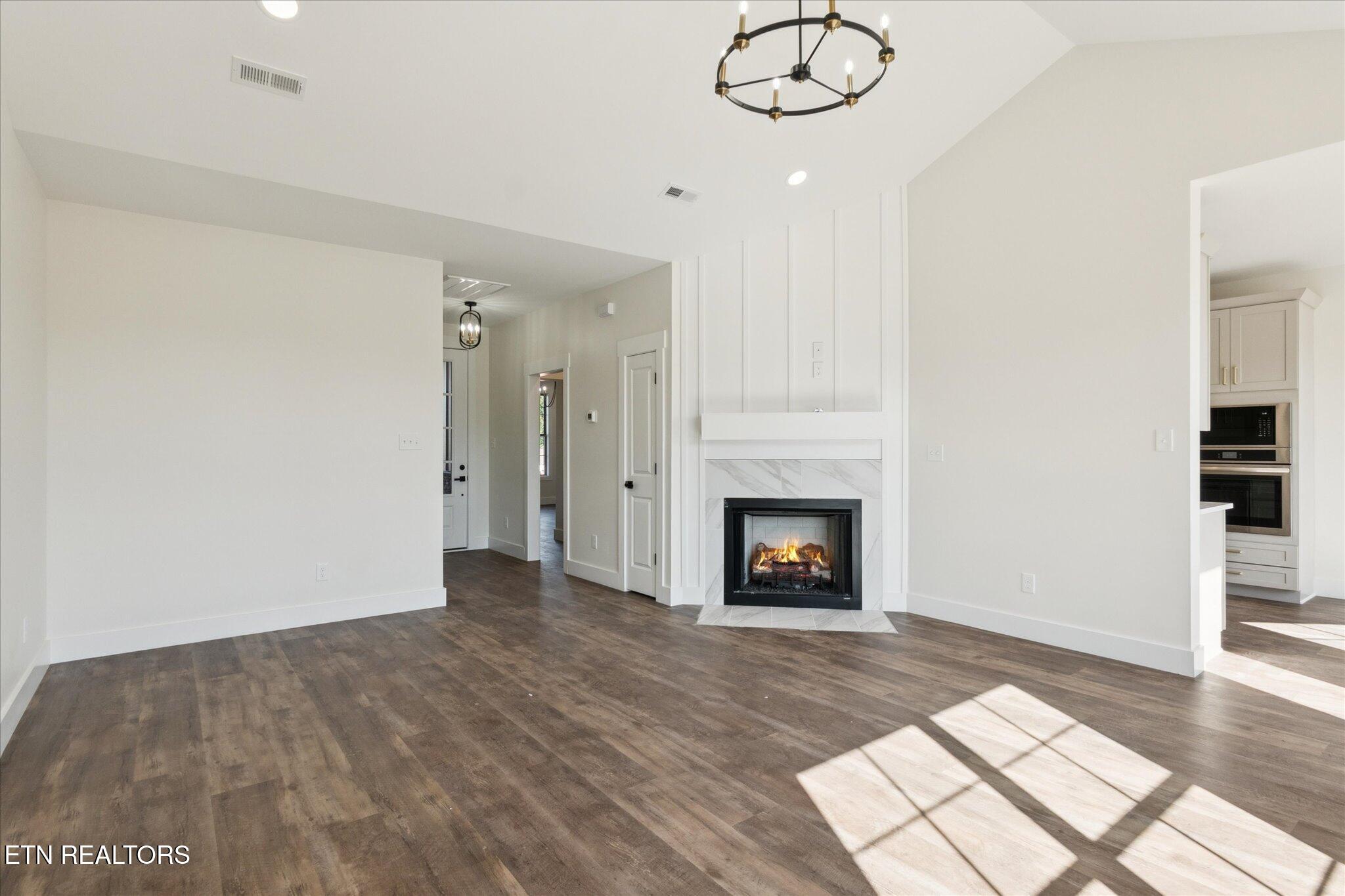 3019 Bridgewater Blvd