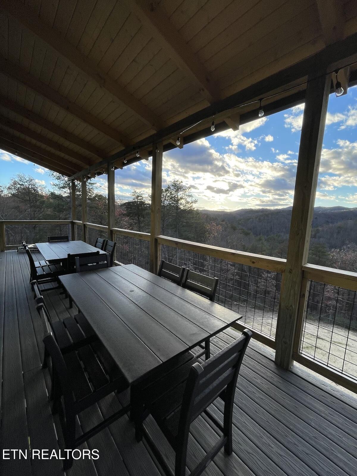 3142 Smoky Bluff Tr