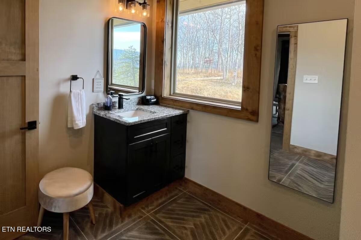 3142 Smoky Bluff Tr