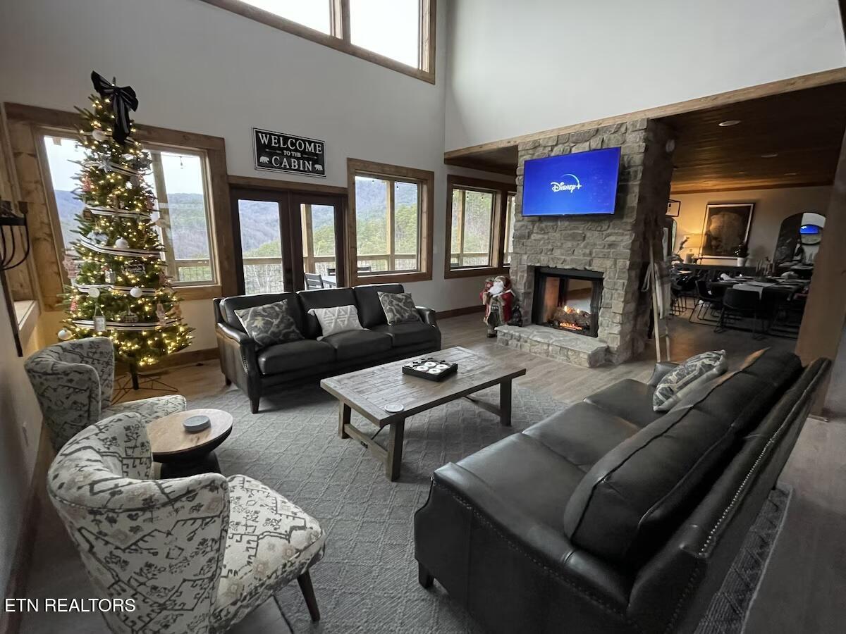 3142 Smoky Bluff Tr