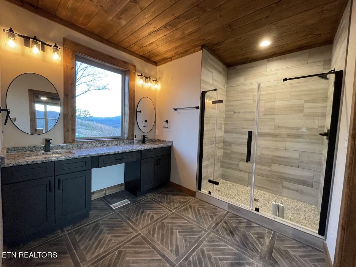 3142 Smoky Bluff Tr
