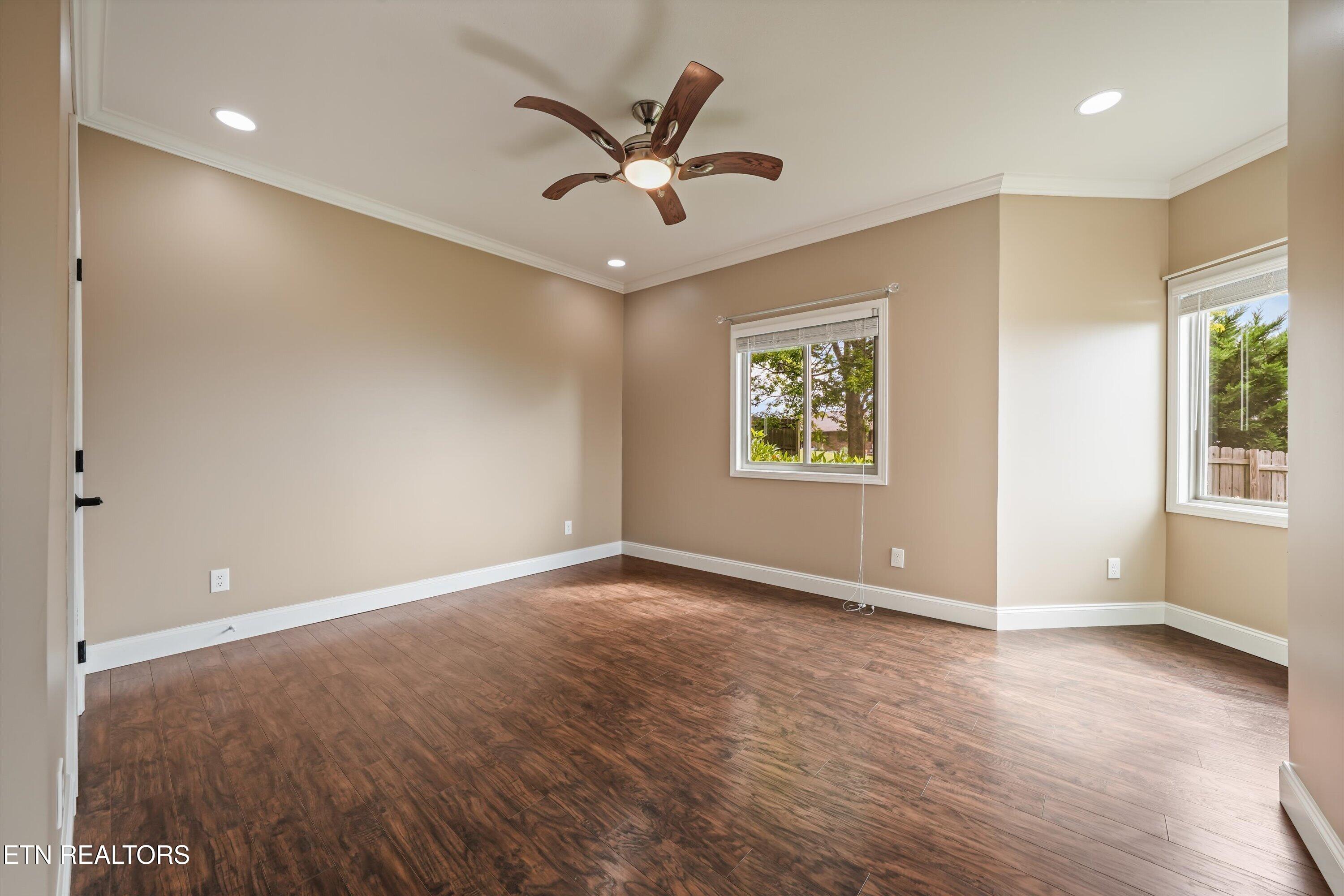 1041 Hilltop Lane