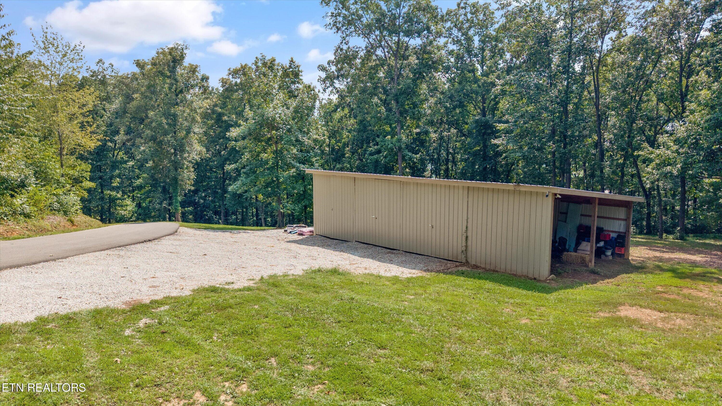 1041 Hilltop Lane