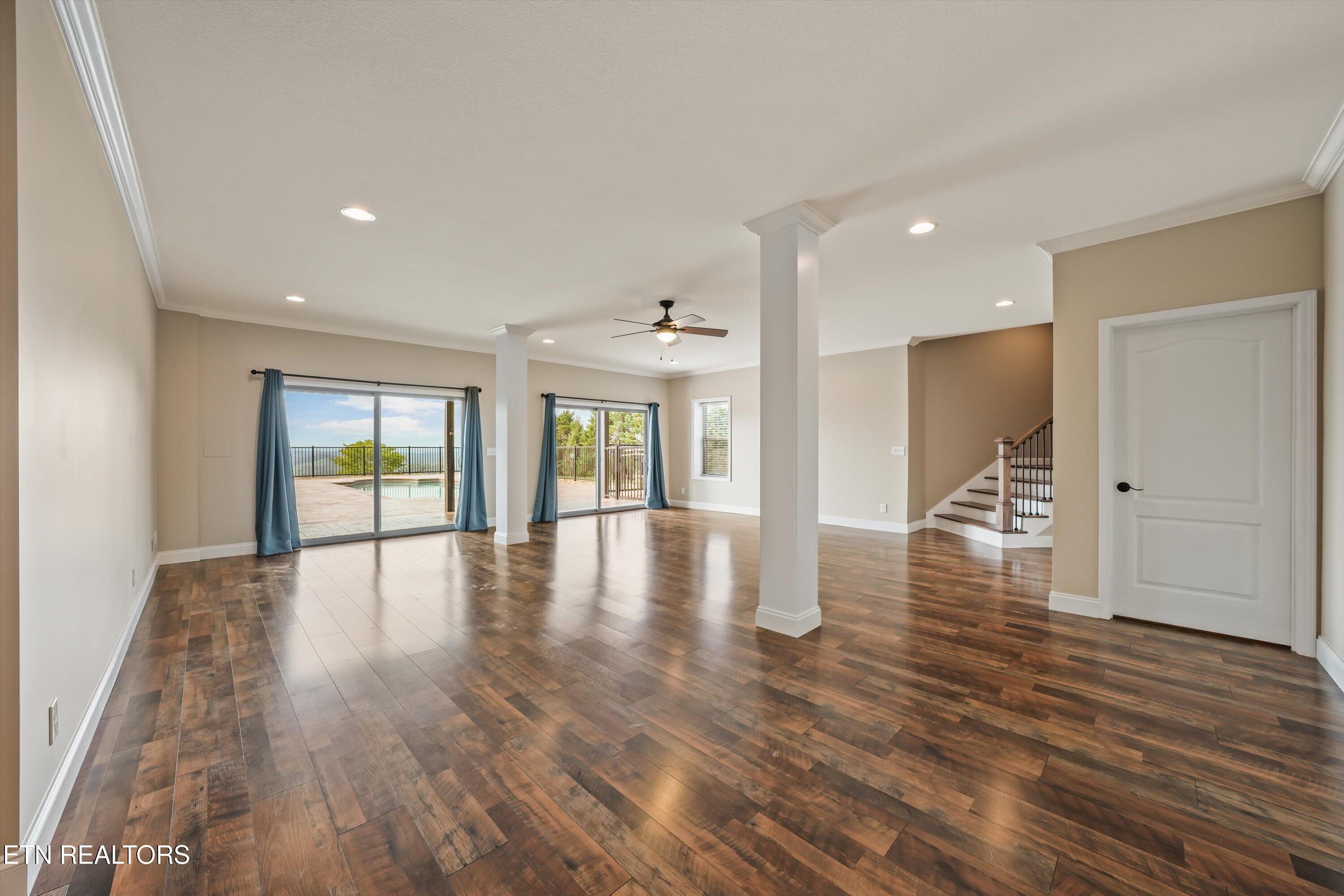 1041 Hilltop Lane