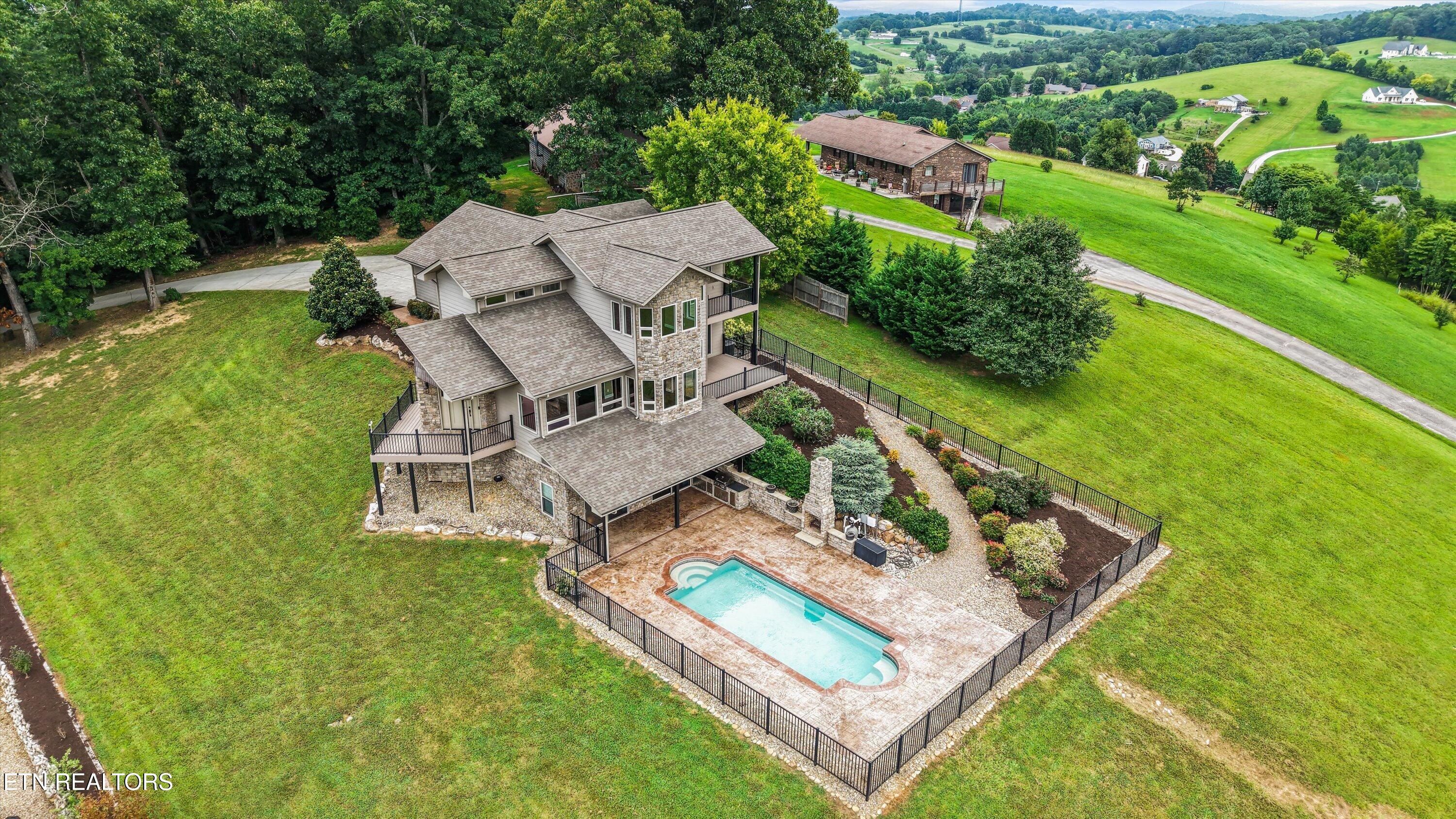 1041 Hilltop Lane