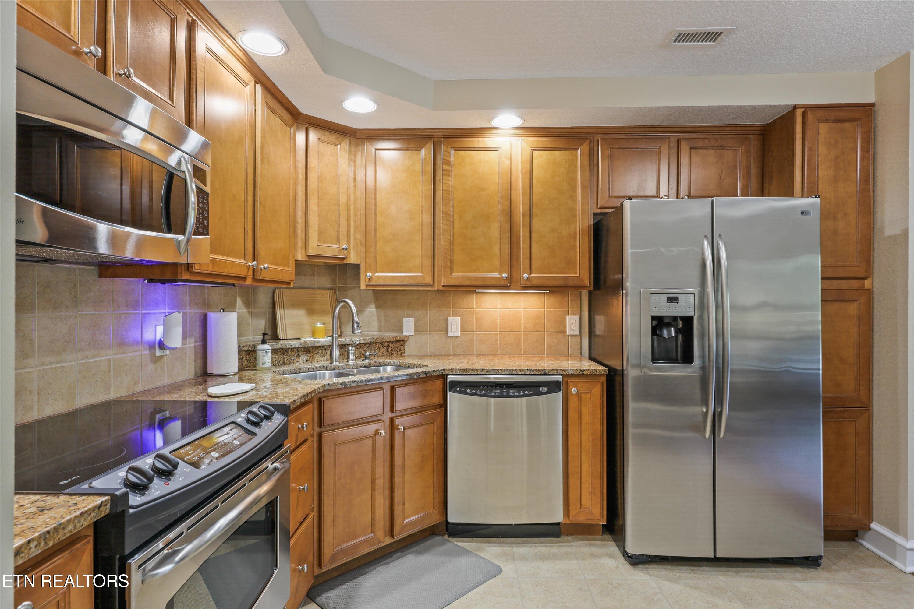 615 Waterside Circle