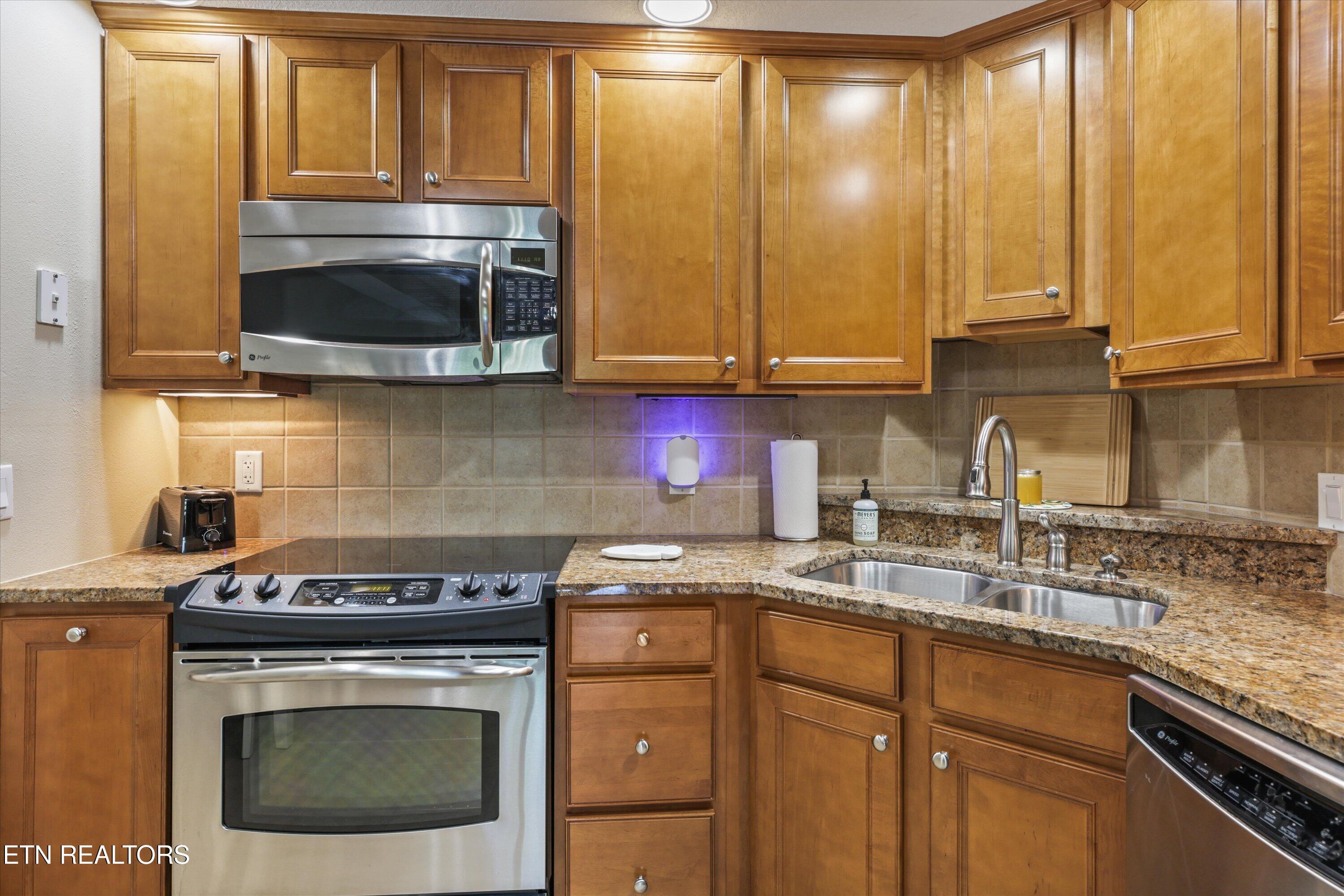 615 Waterside Circle