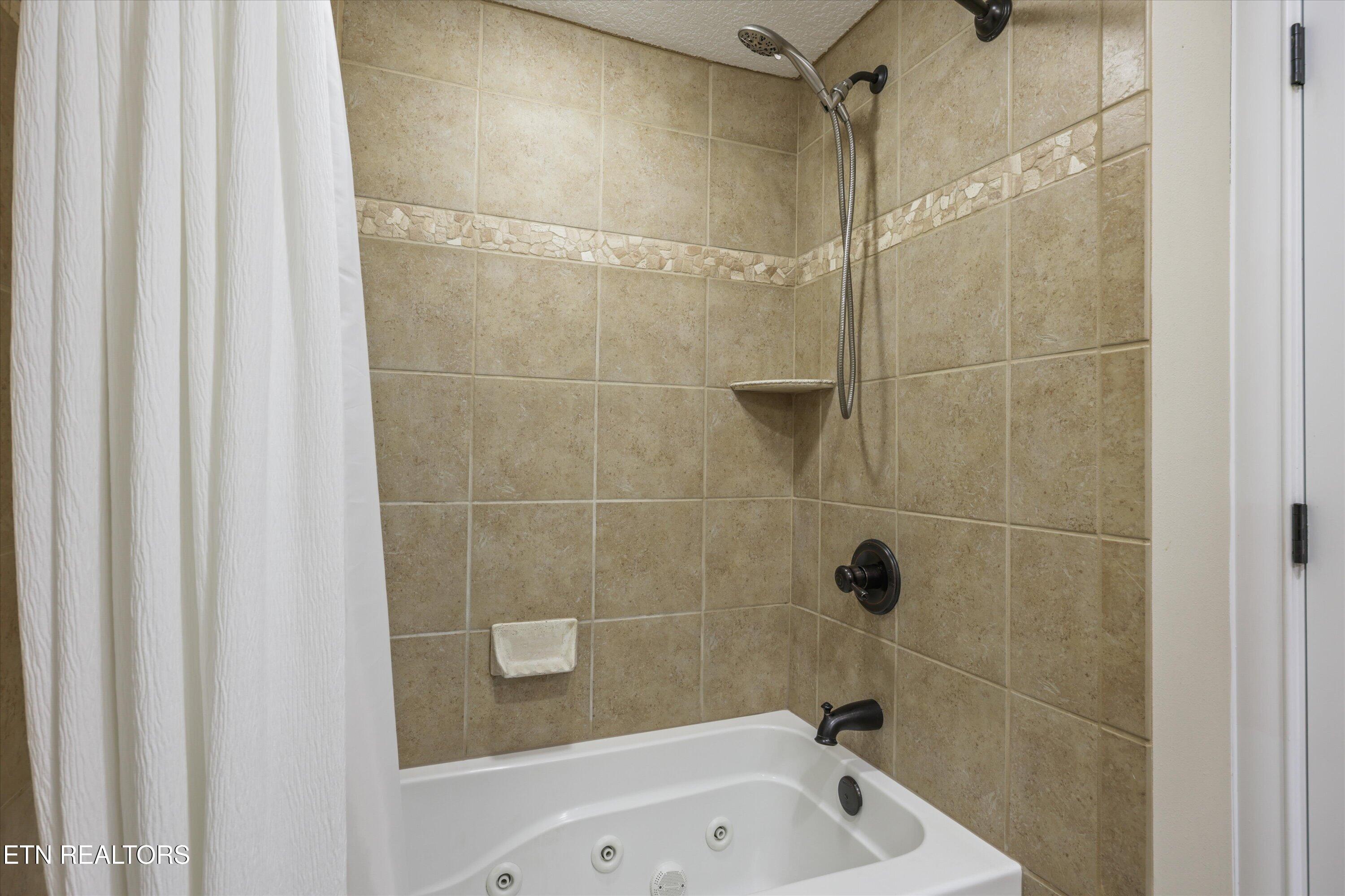 615 Waterside Circle