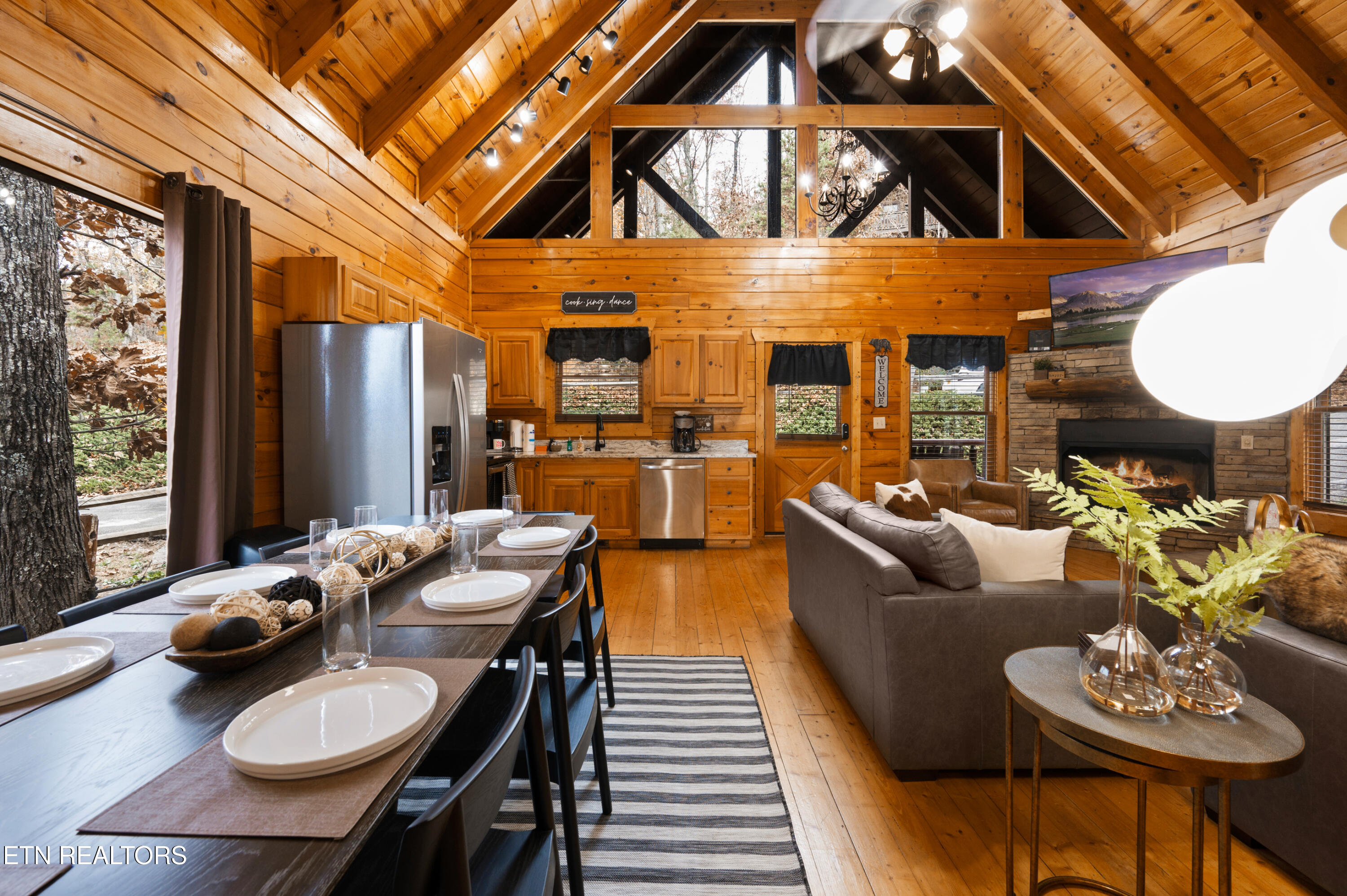 2251 Upper Middle Creek Rd